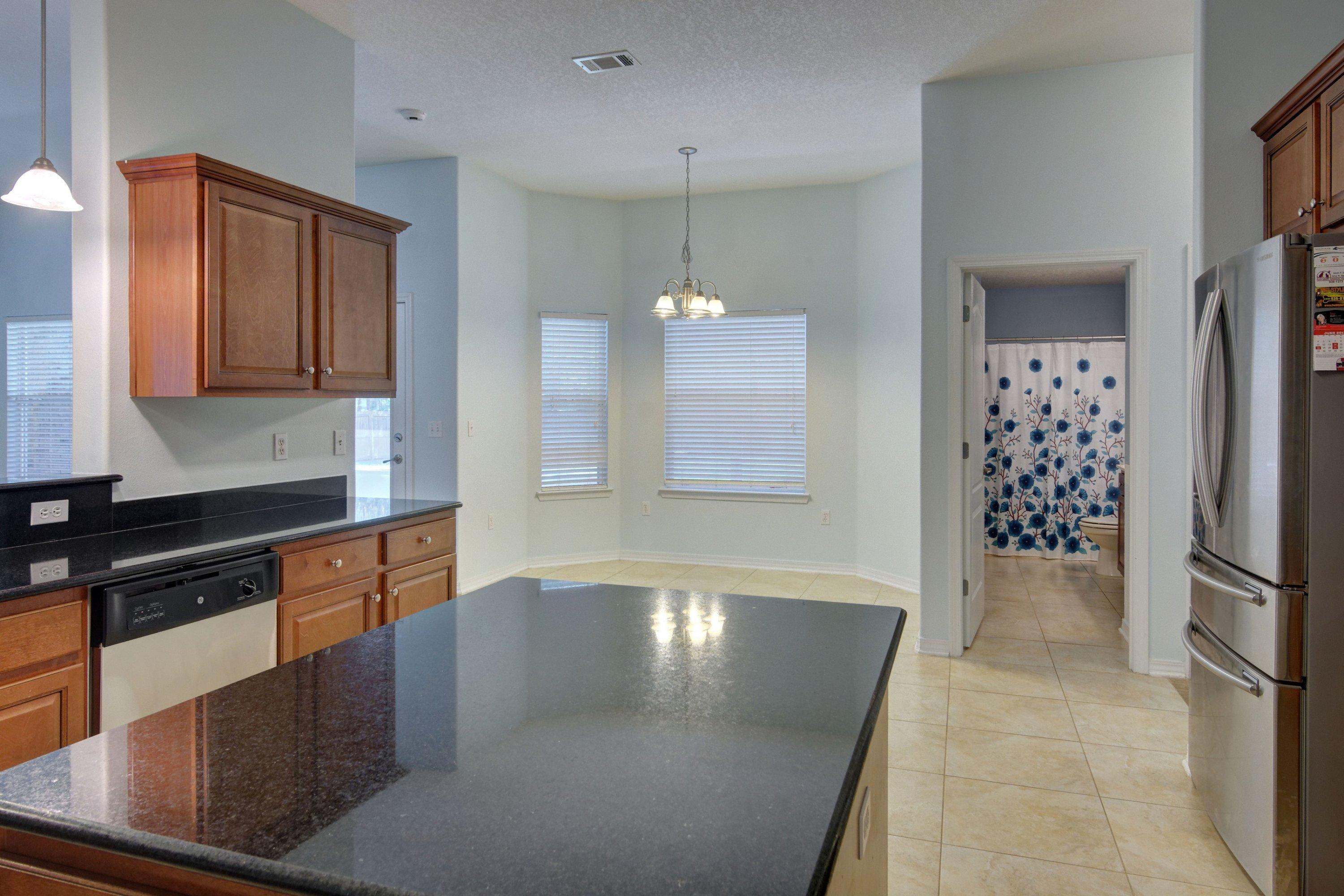 HOLLEY BY THE SEA - Residential