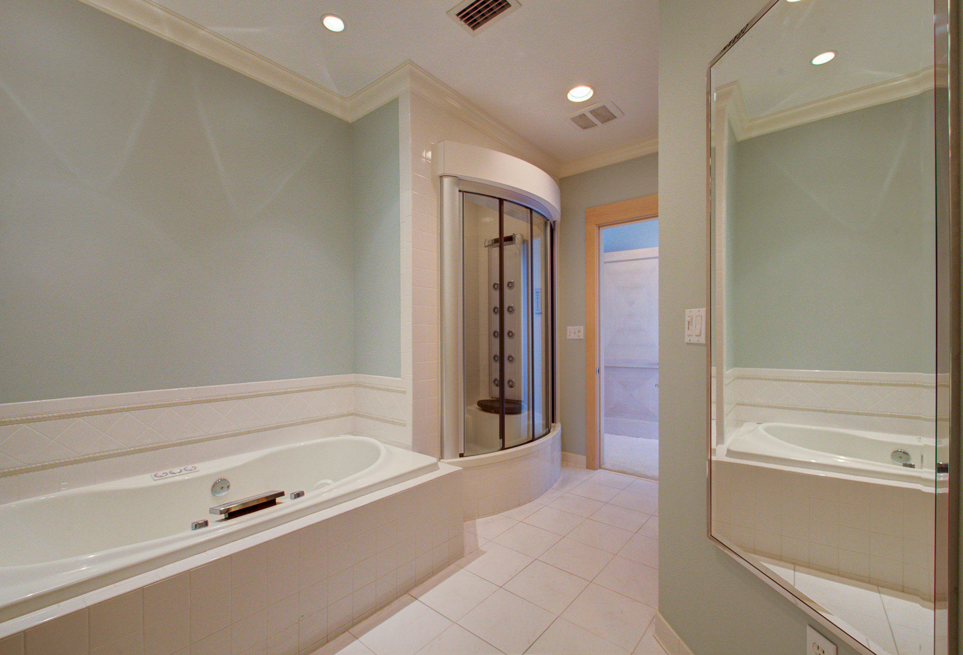 BELLE MER CONDOMINIUM - Residential