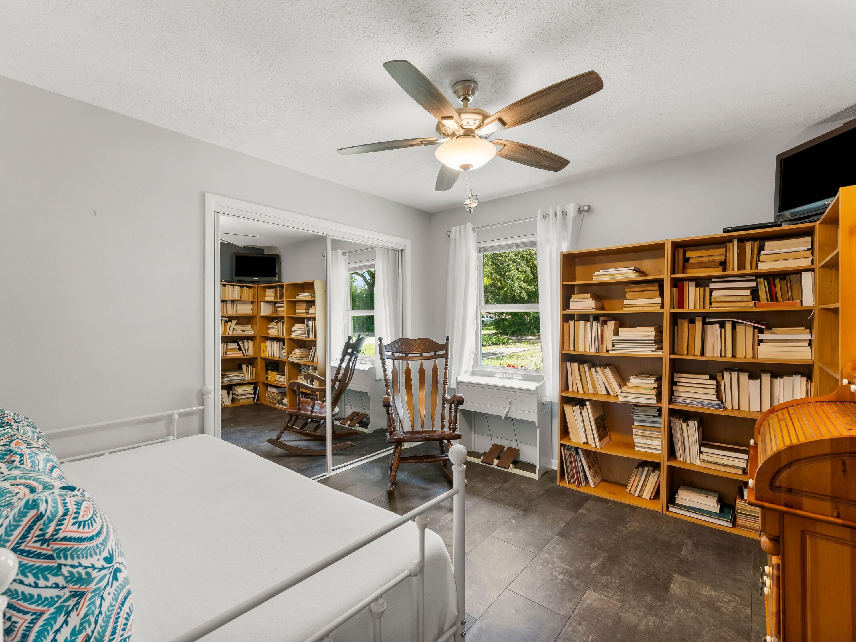 BAYWOOD SHORE ESTATES - Residential