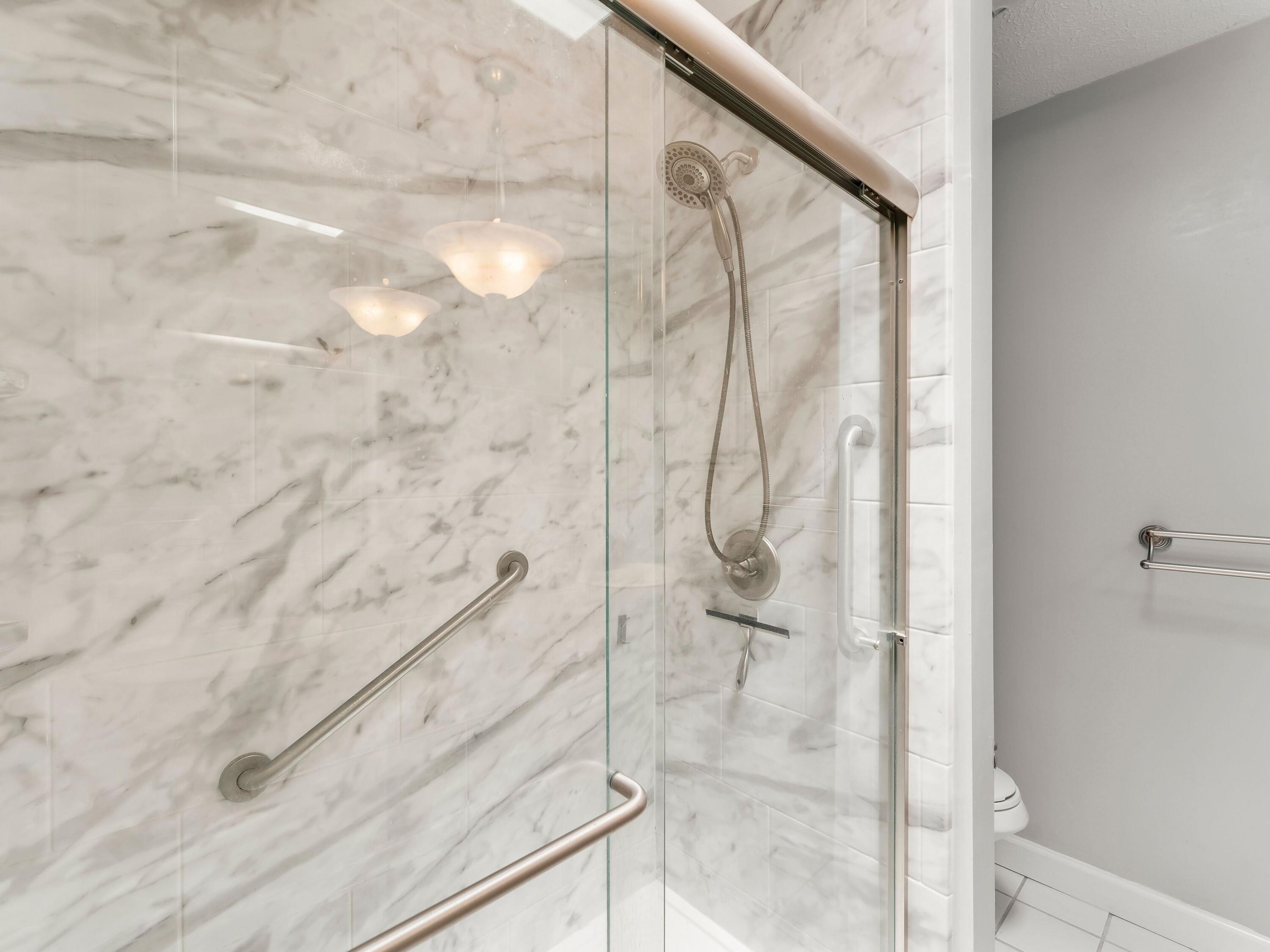 BAYWOOD SHORE ESTATES - Residential