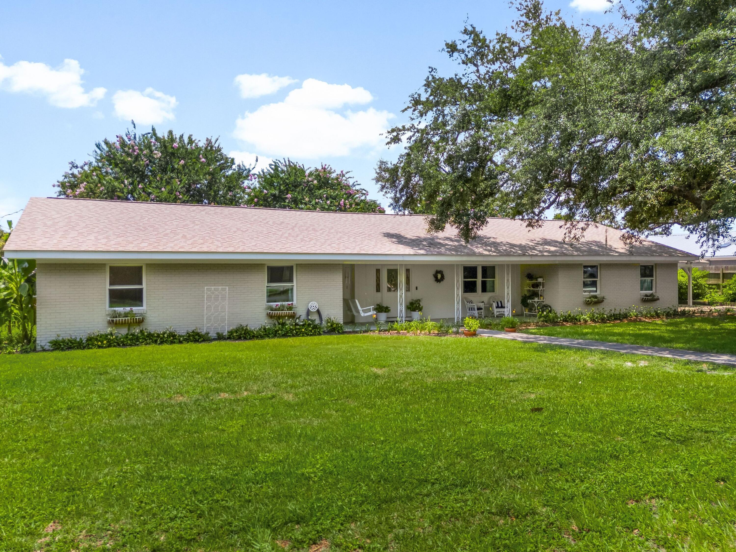 BAYWOOD SHORE ESTATES - Residential