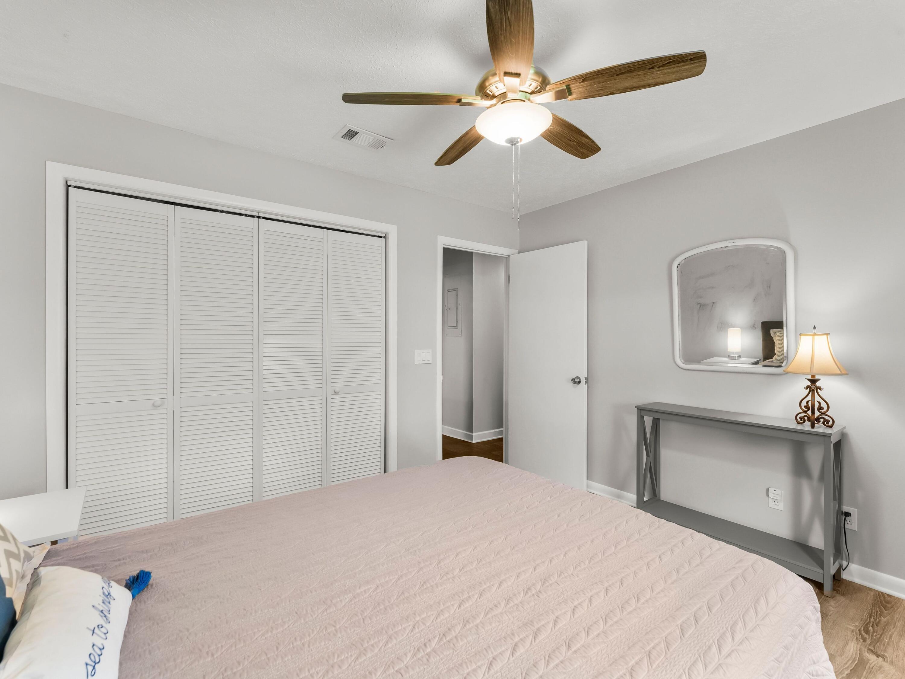 BAYWOOD SHORE ESTATES - Residential