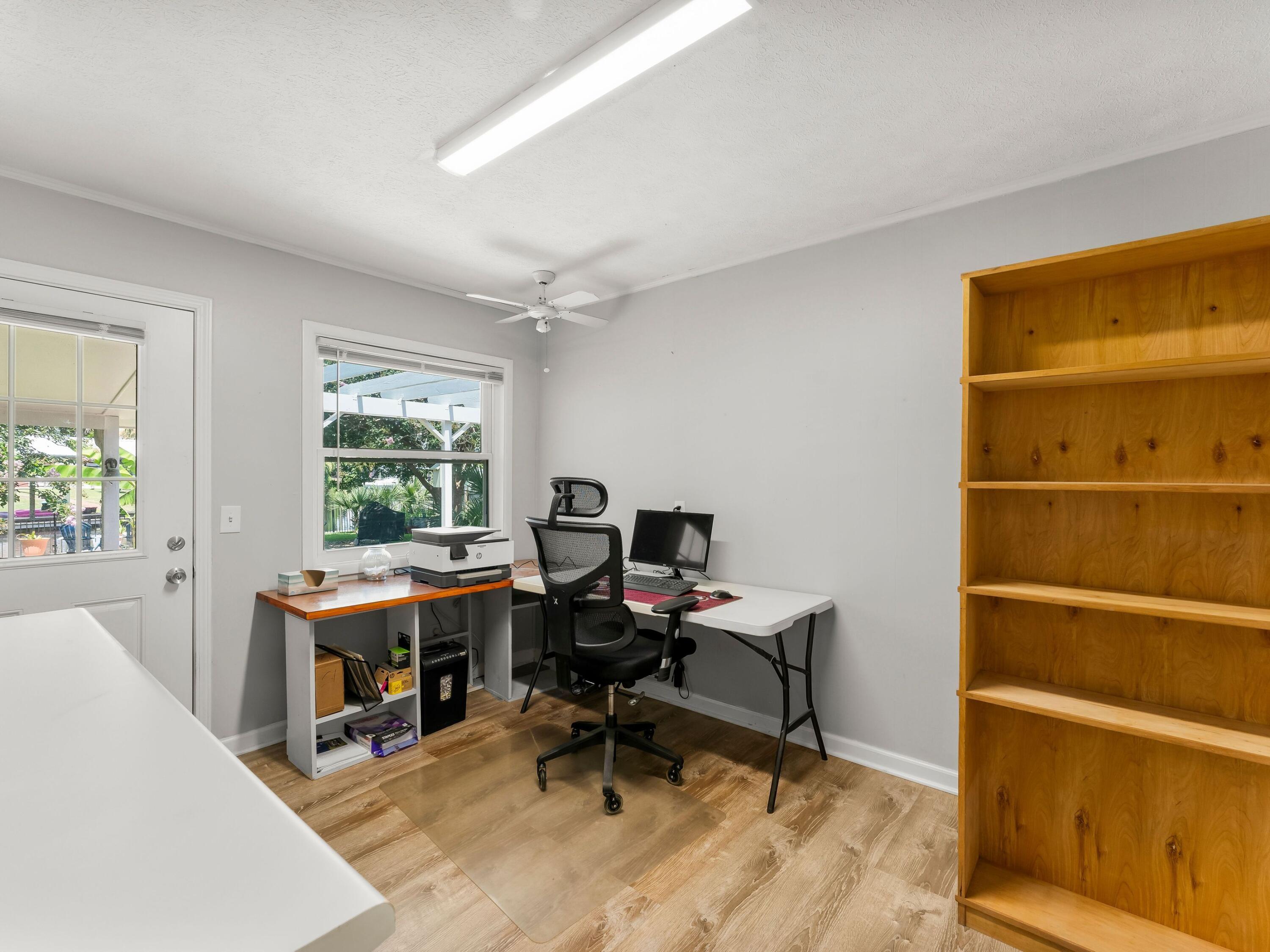 BAYWOOD SHORE ESTATES - Residential