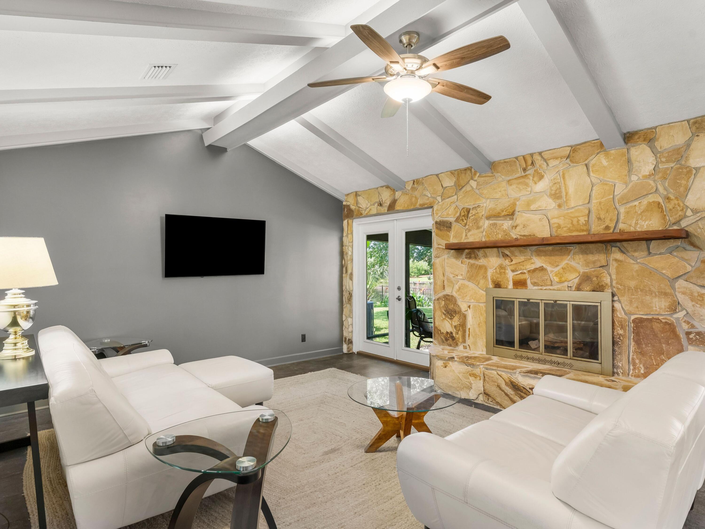 BAYWOOD SHORE ESTATES - Residential