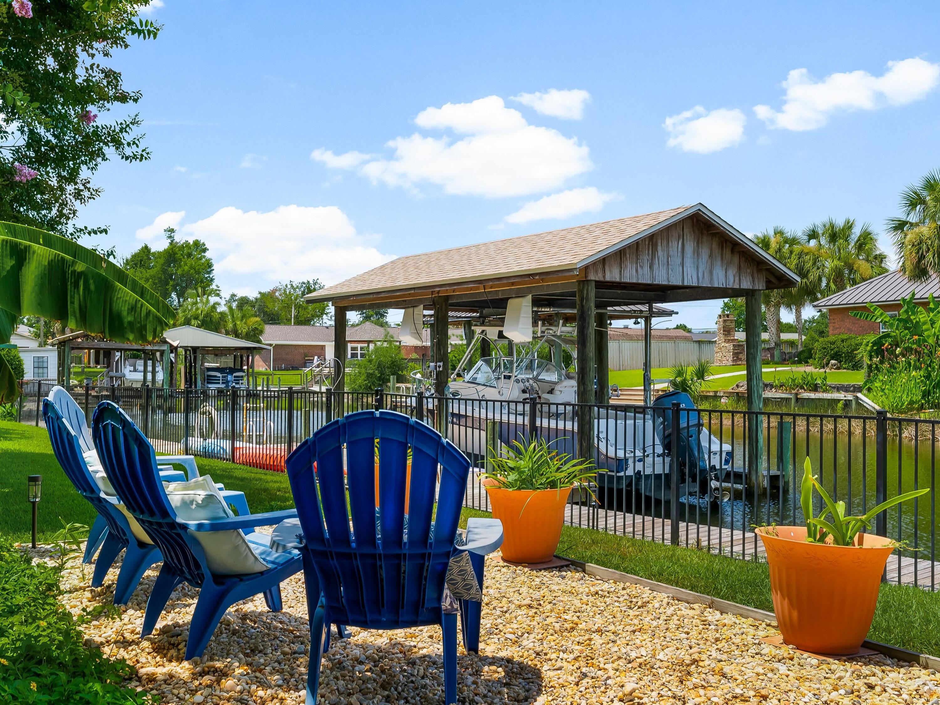 BAYWOOD SHORE ESTATES - Residential