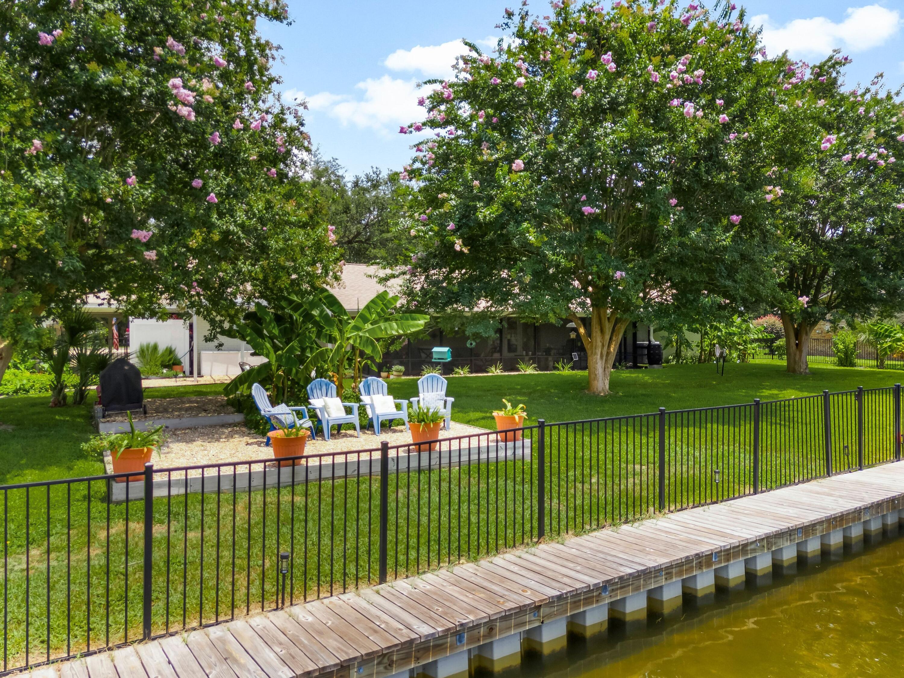 BAYWOOD SHORE ESTATES - Residential