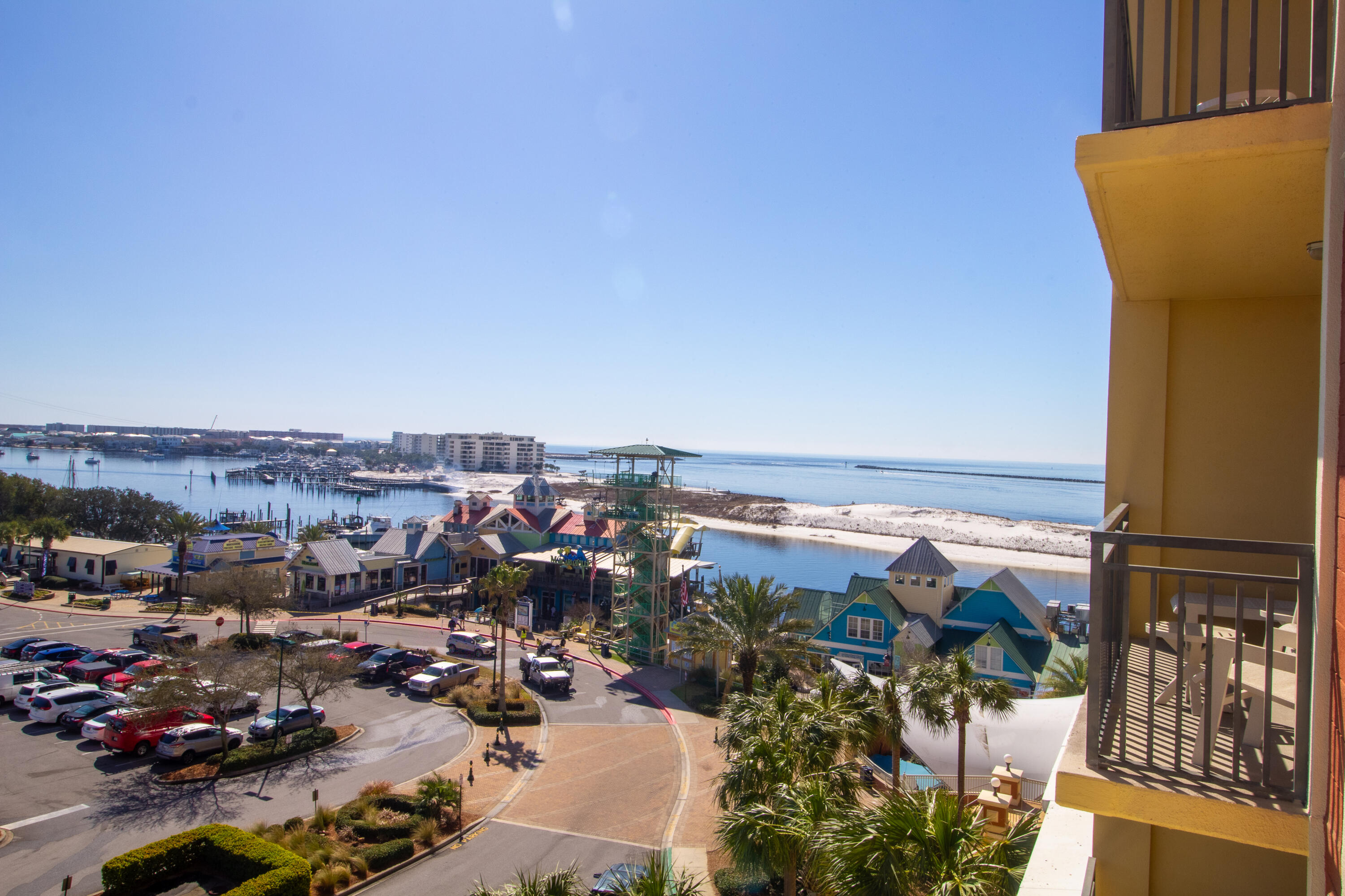 EMERALD GRANDE - Residential