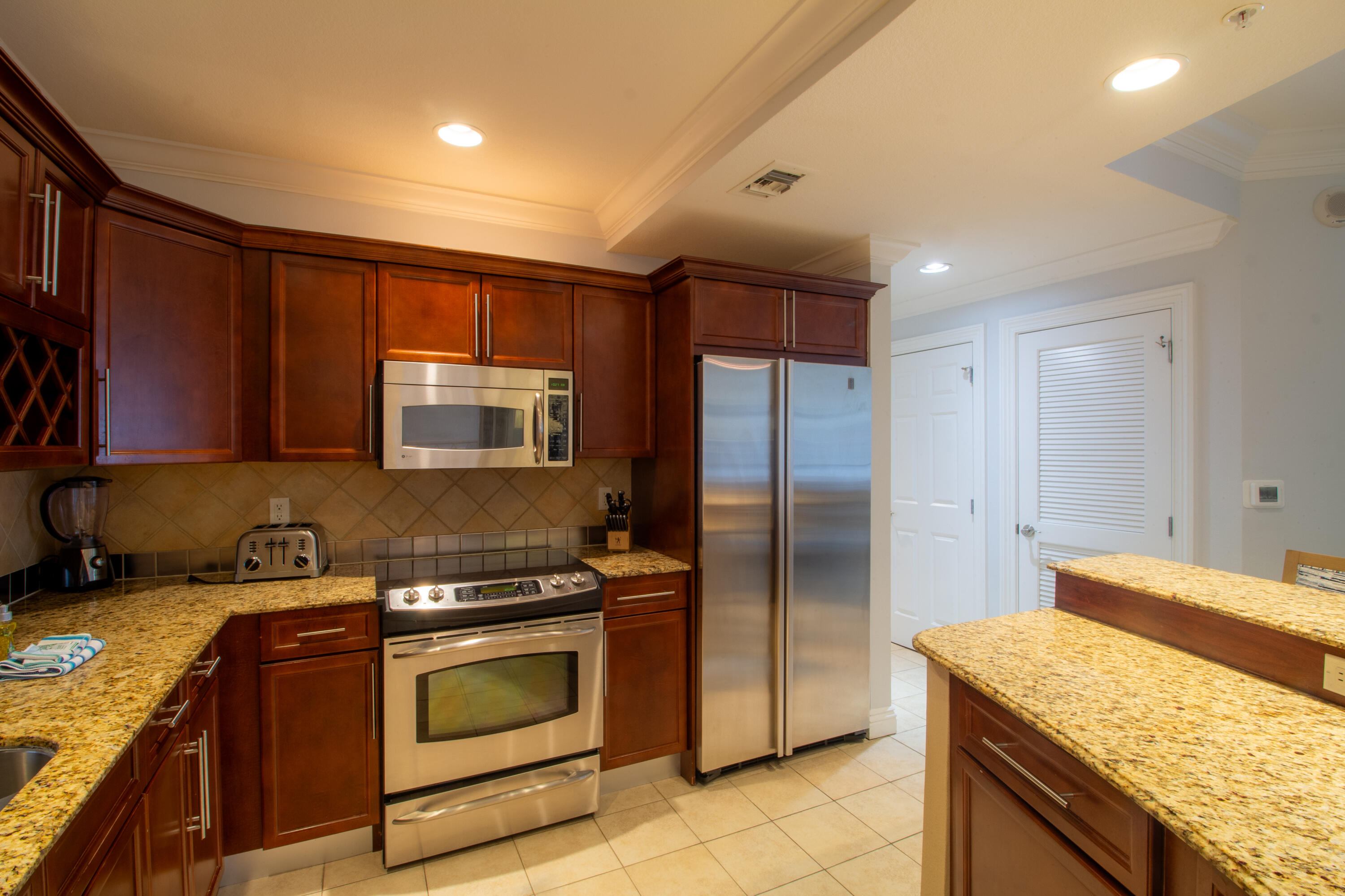 EMERALD GRANDE - Residential