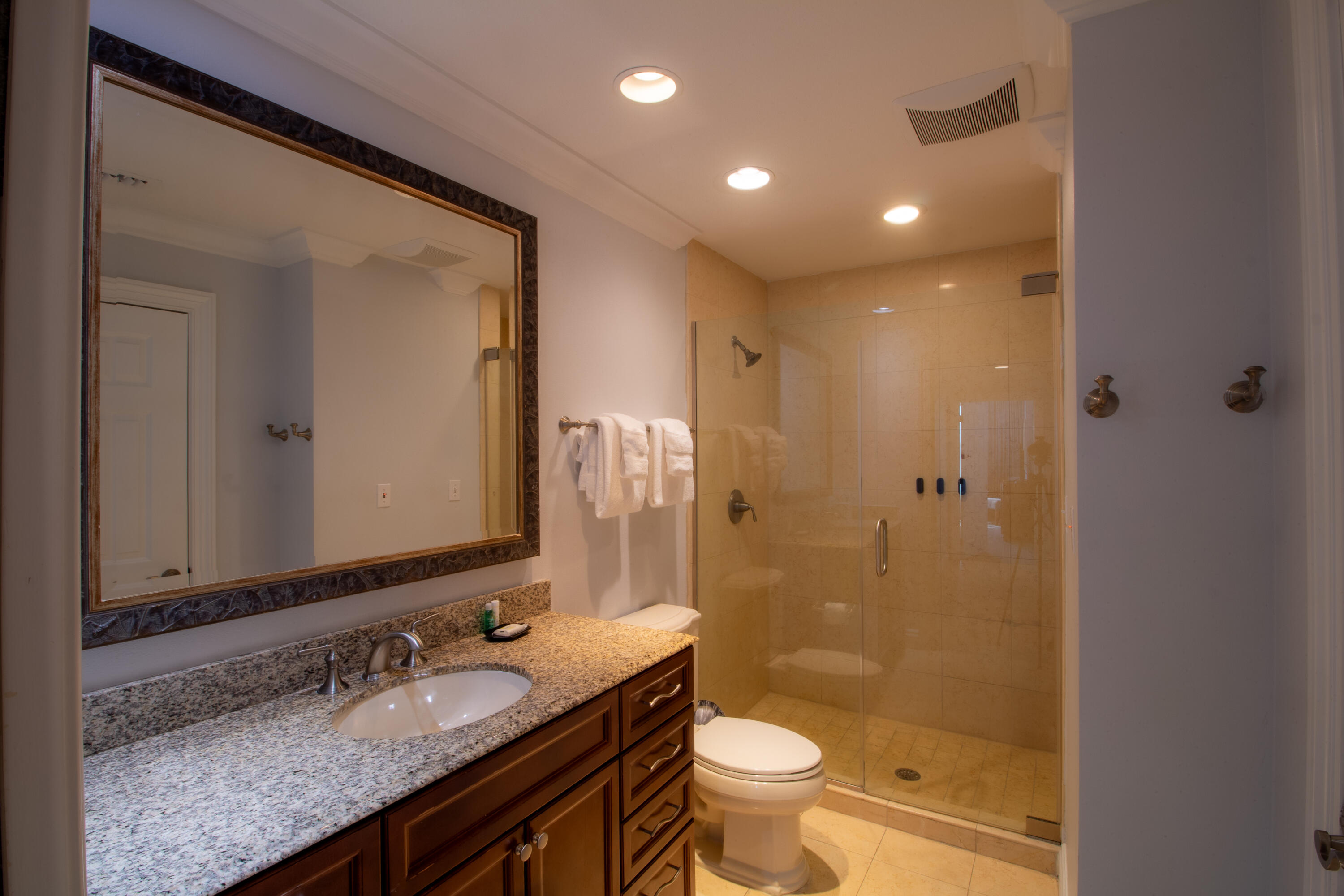 EMERALD GRANDE - Residential