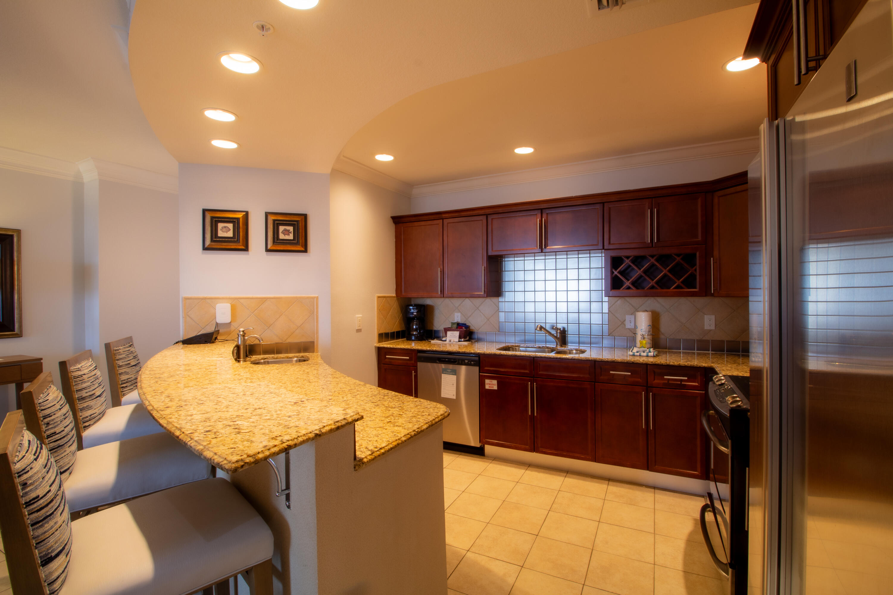 EMERALD GRANDE - Residential