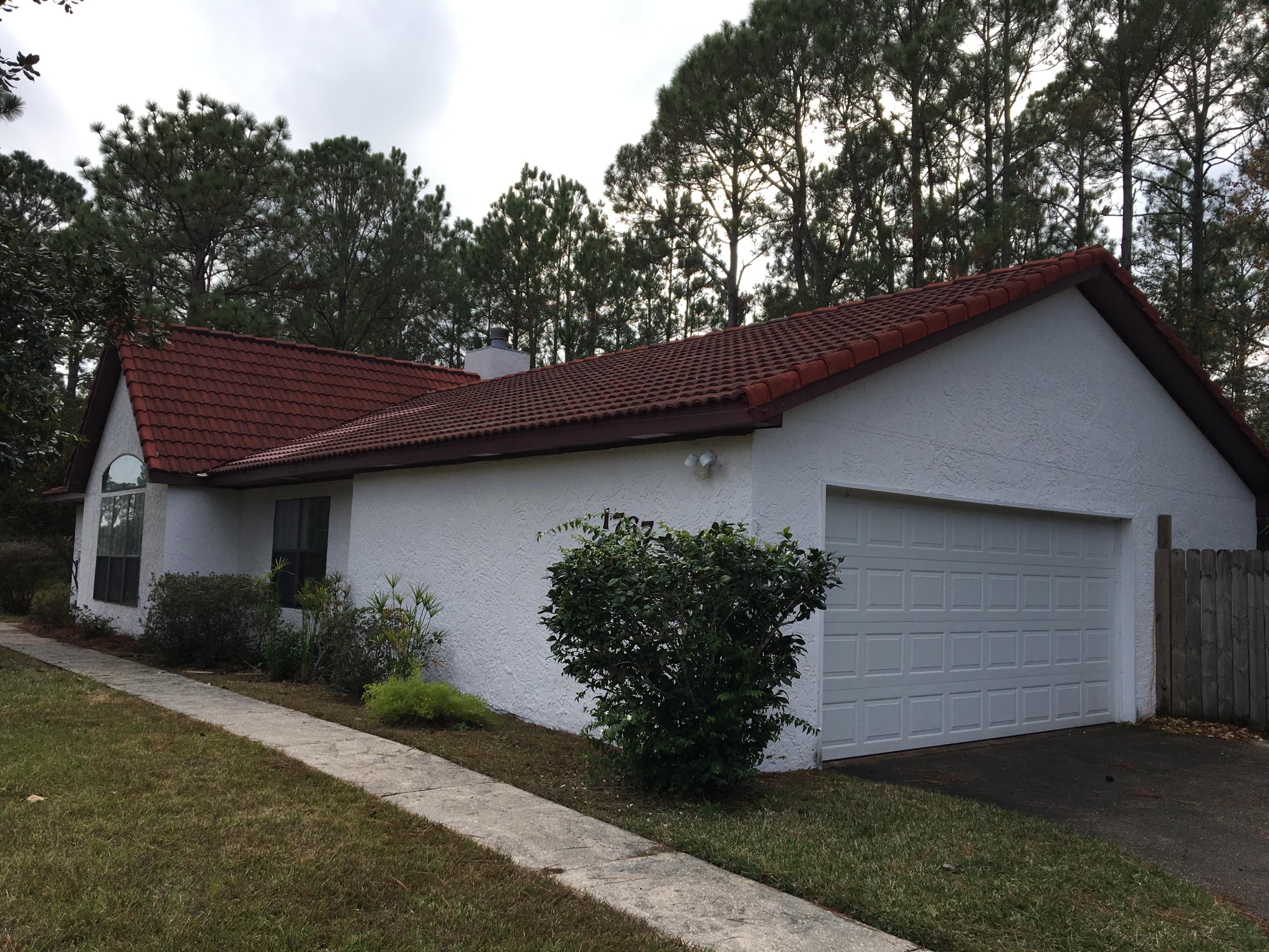 SMUGGLERS COVE - Residential
