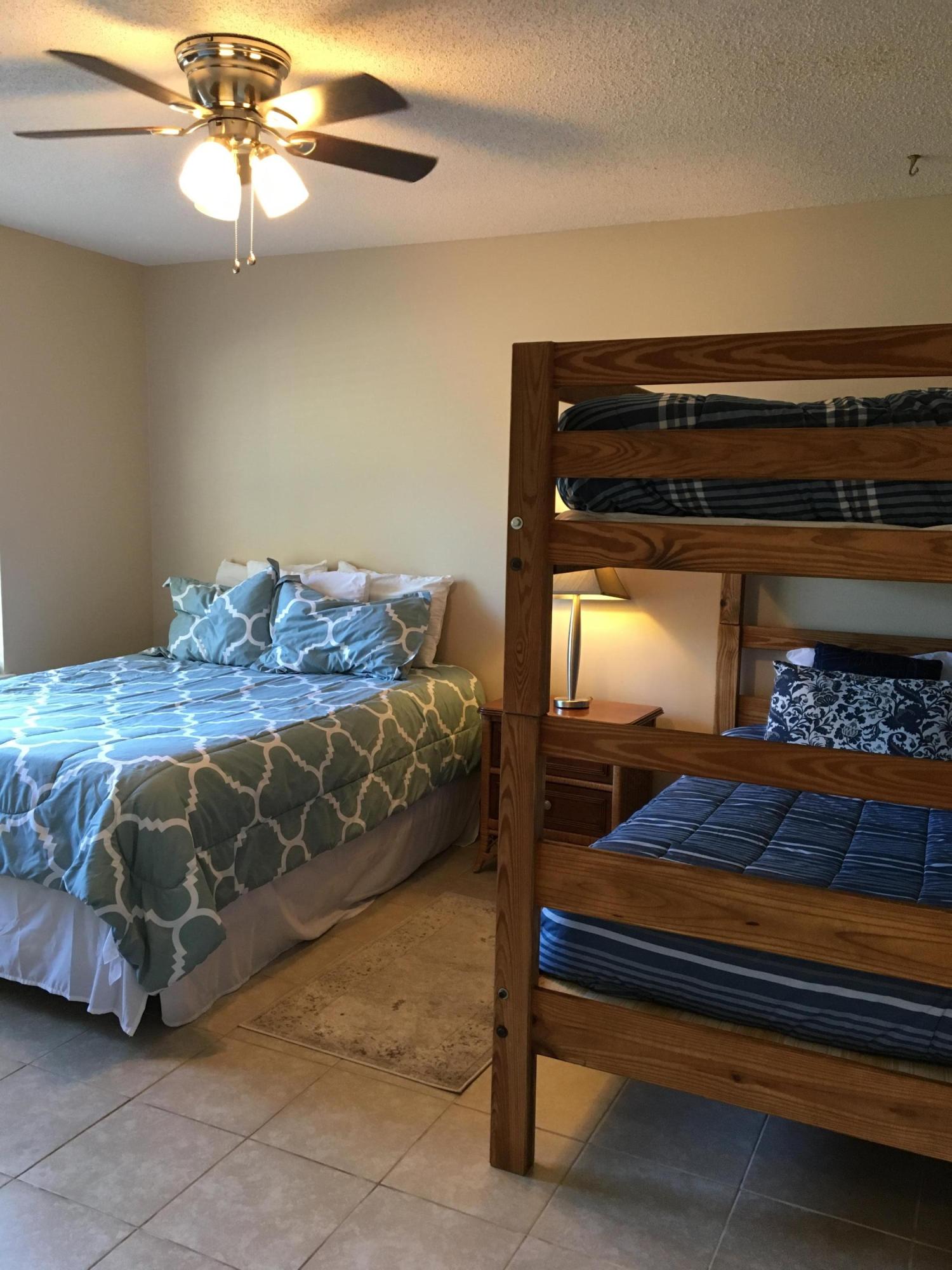 SMUGGLERS COVE - Residential