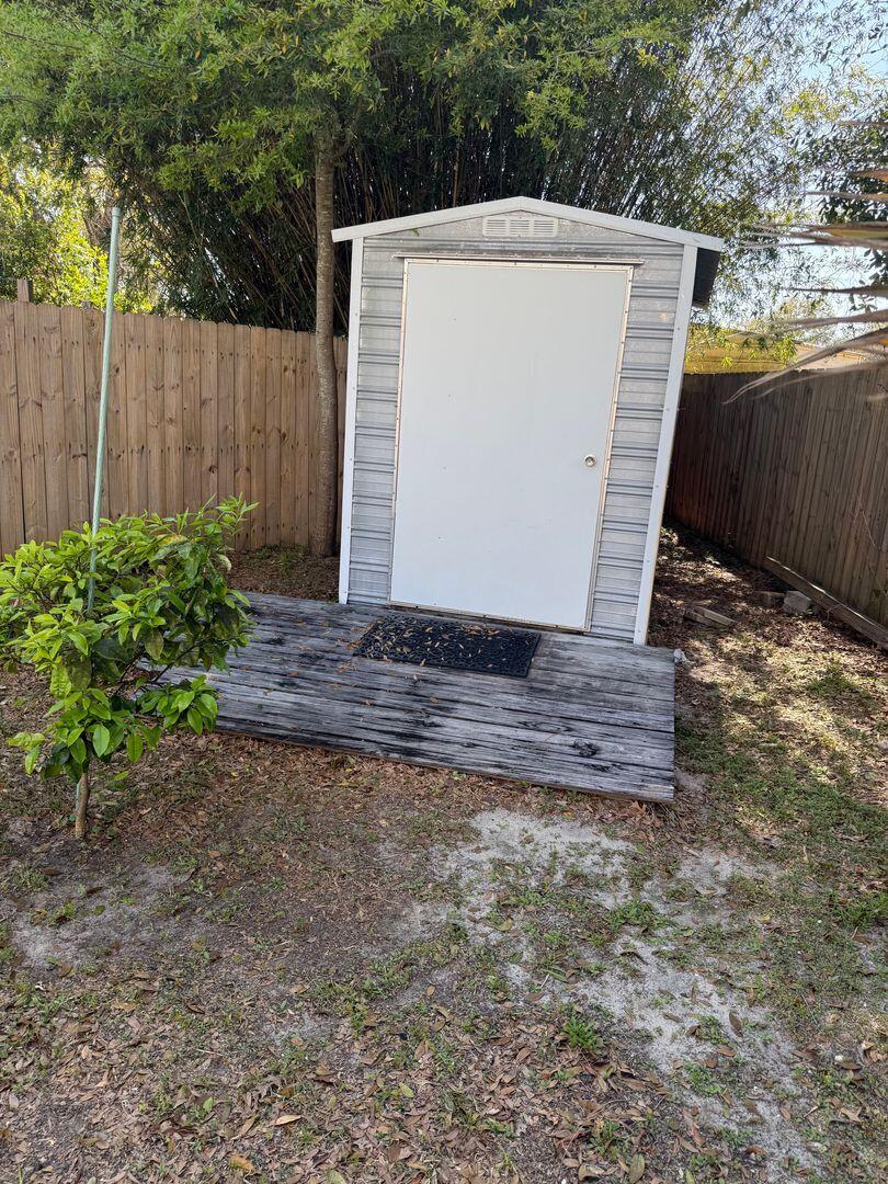 CANTERBURY WOODS - Residential Lease