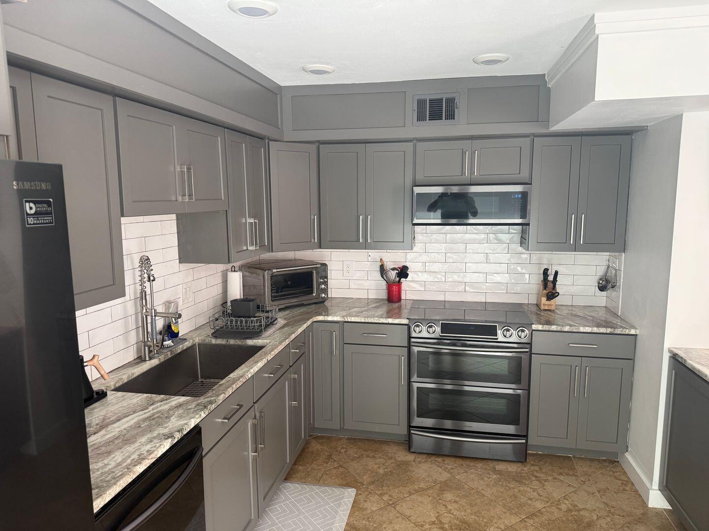 CANTERBURY WOODS - Residential Lease