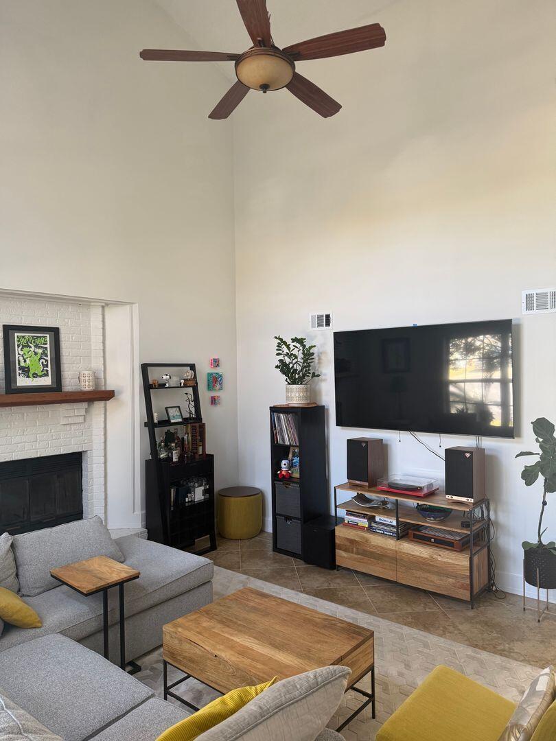 CANTERBURY WOODS - Residential Lease