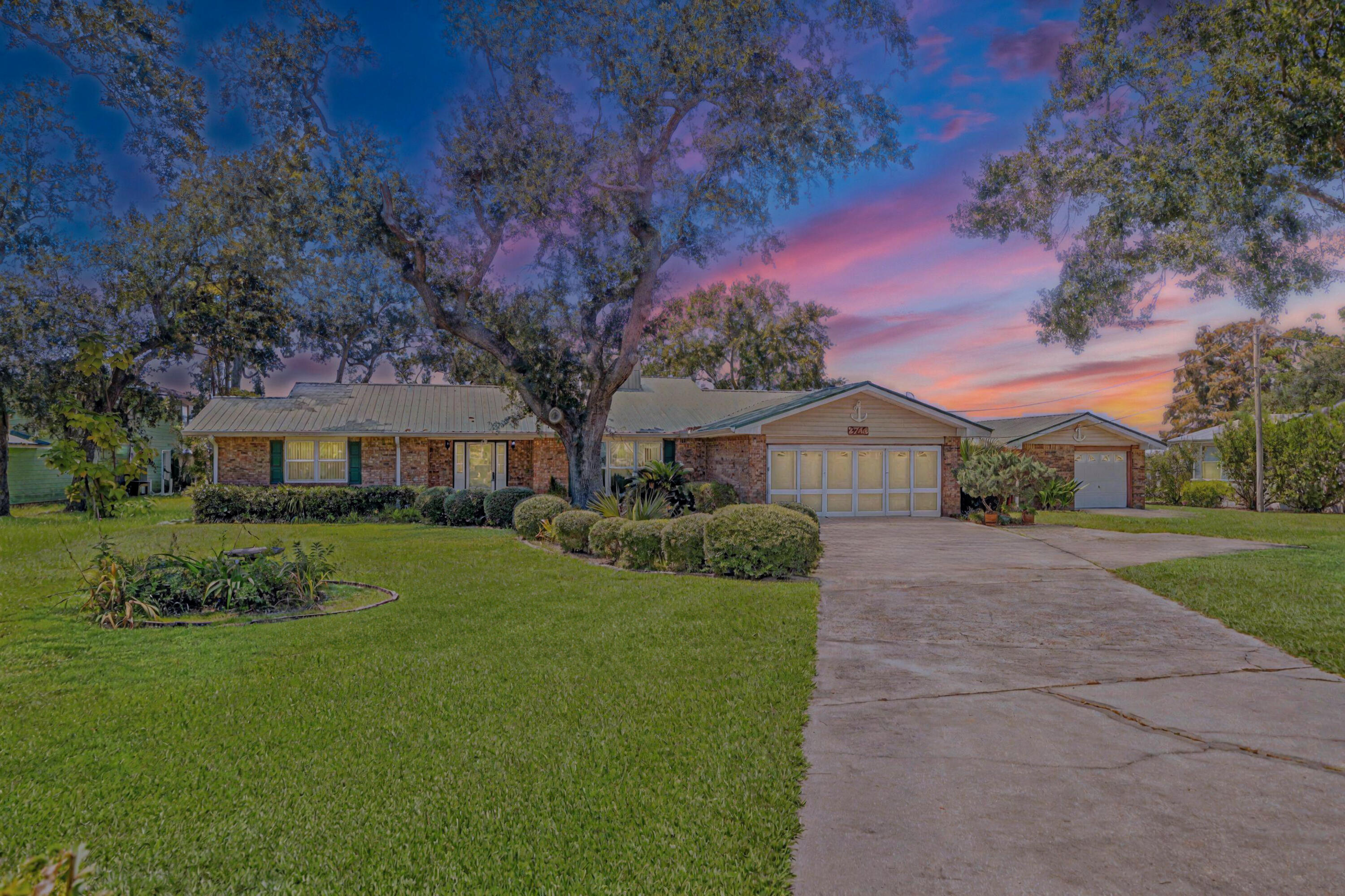 BAY GROVE - Residential