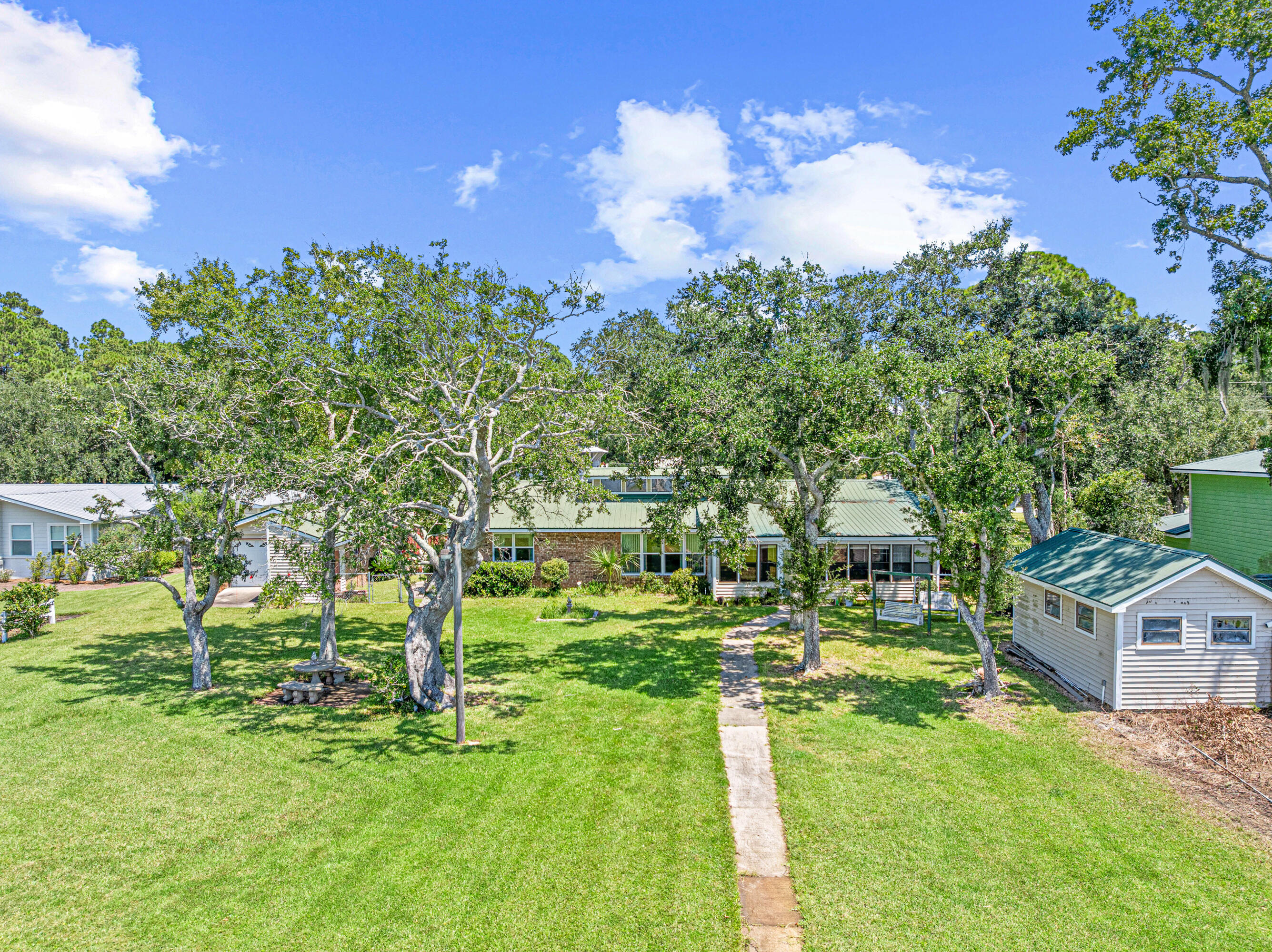 BAY GROVE - Residential