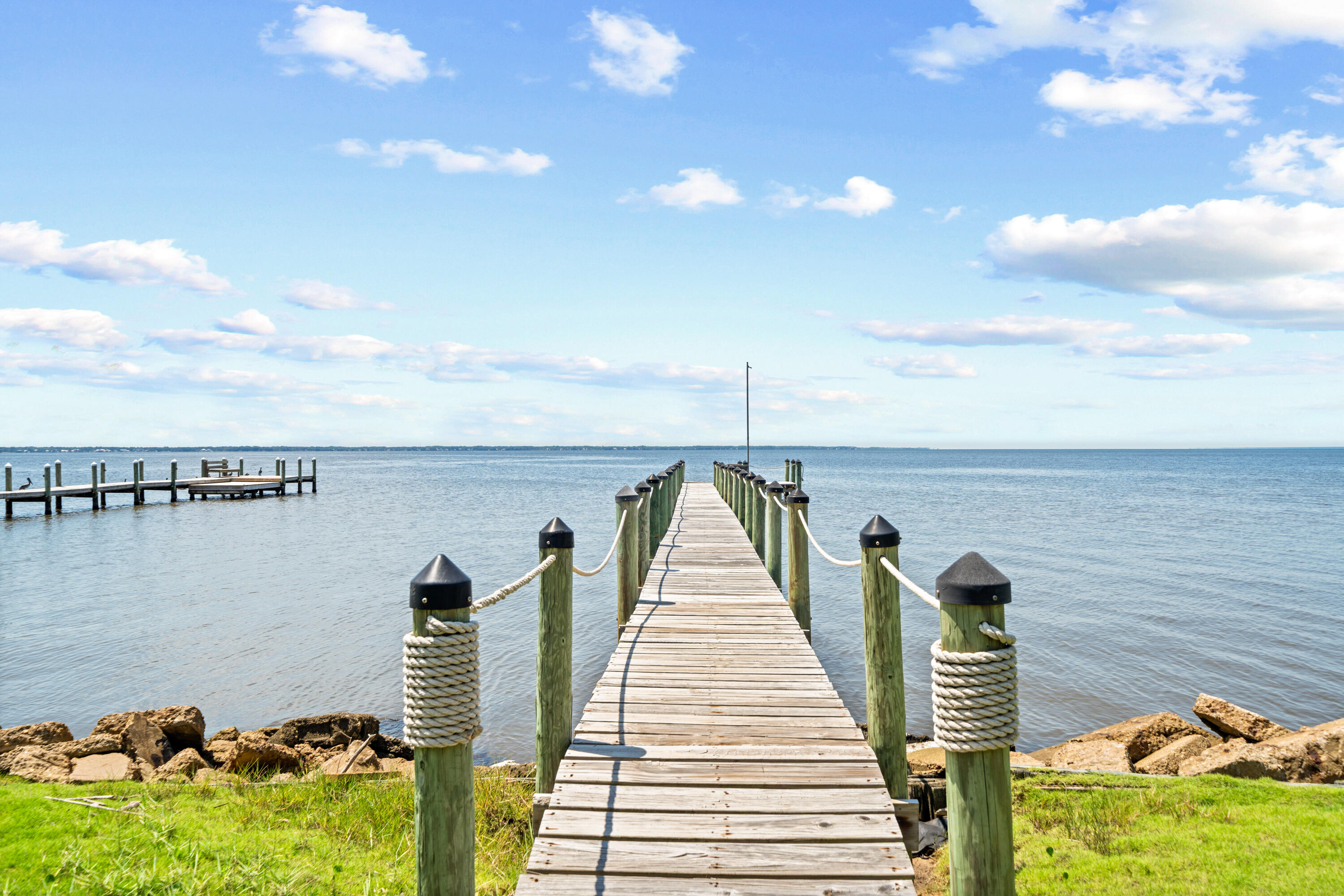 BAY GROVE - Residential