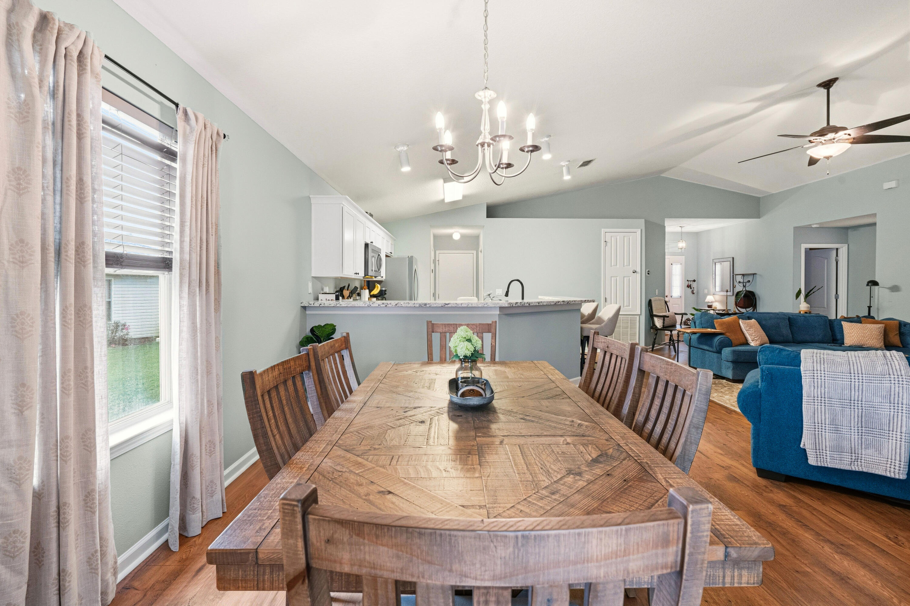 LOST CREEK - Residential