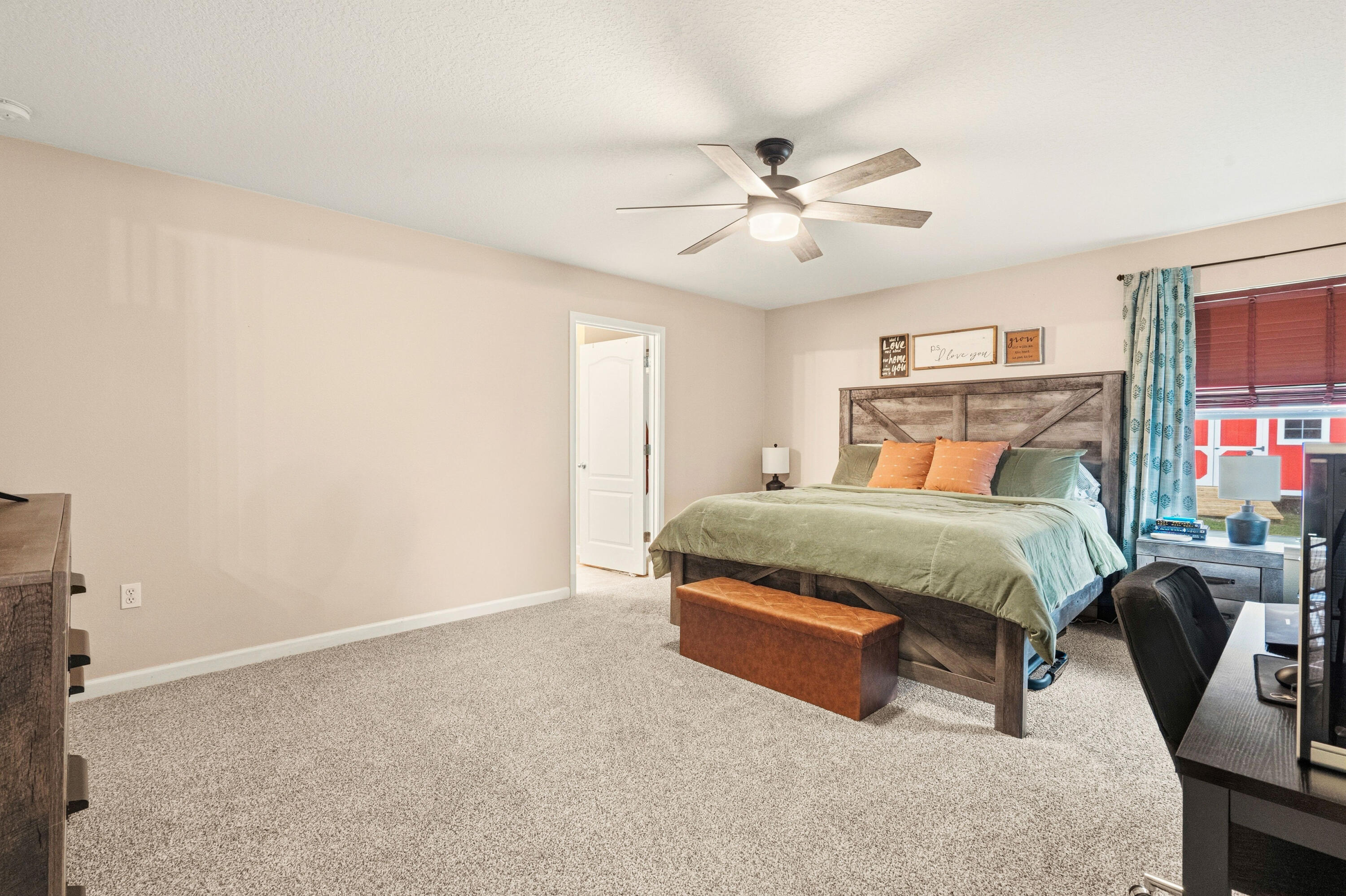 LOST CREEK - Residential