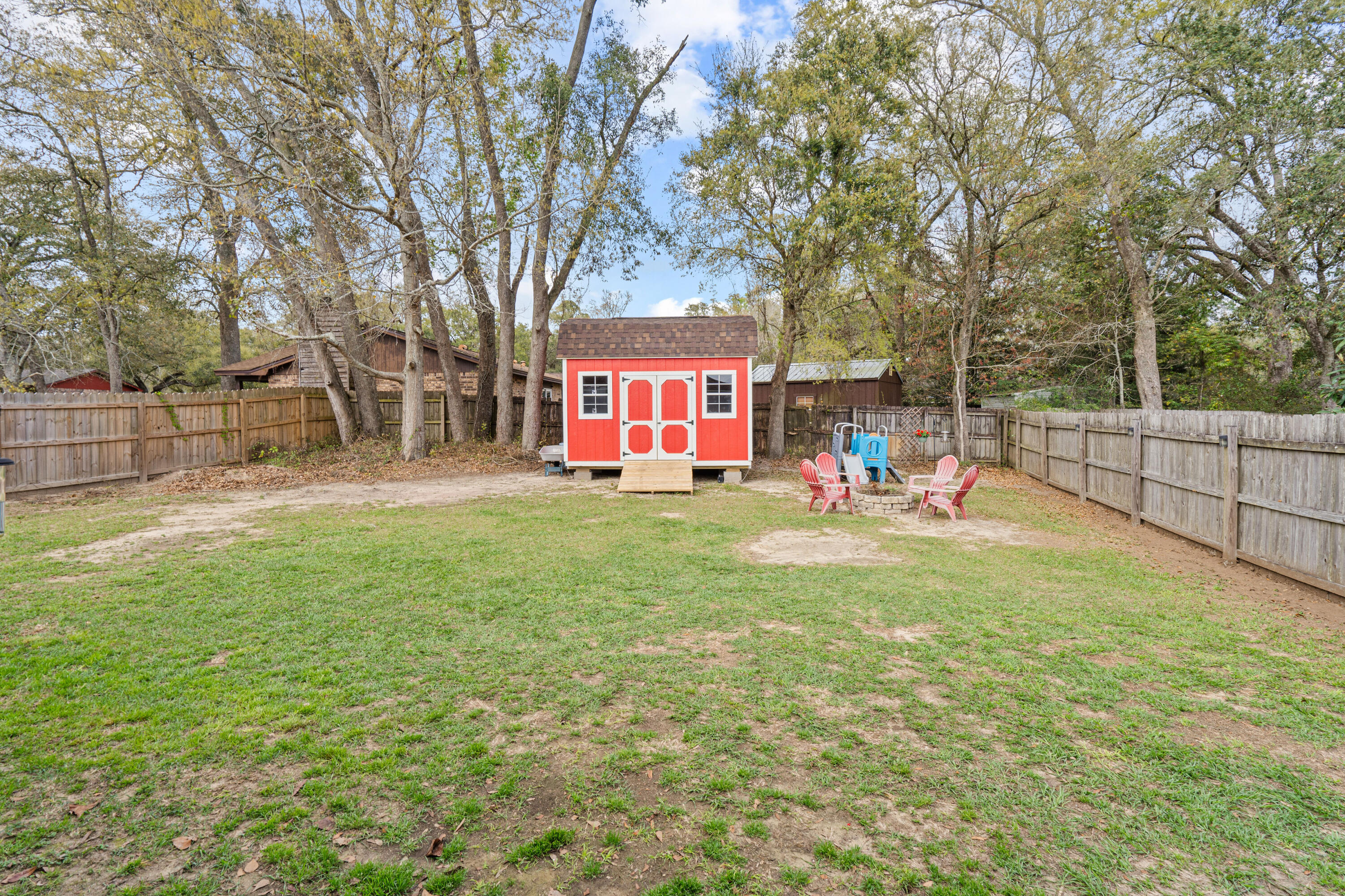 LOST CREEK - Residential