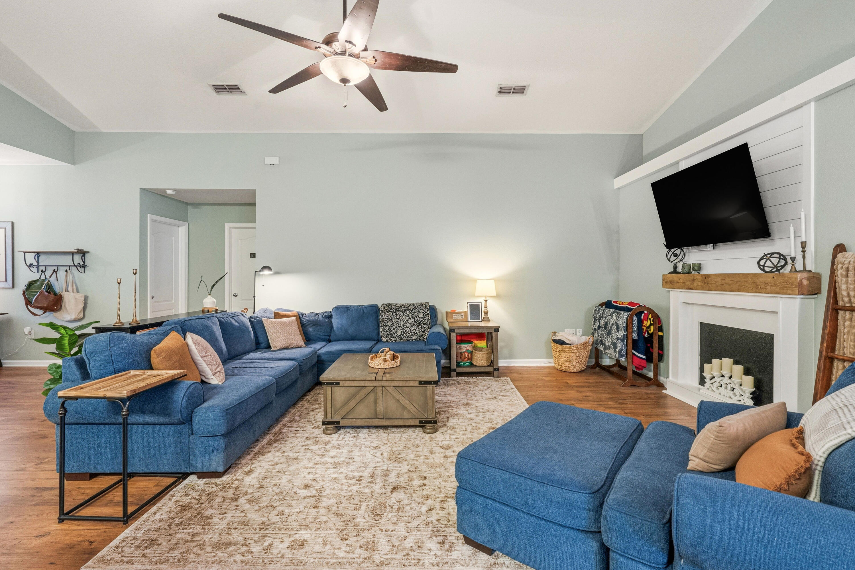 LOST CREEK - Residential