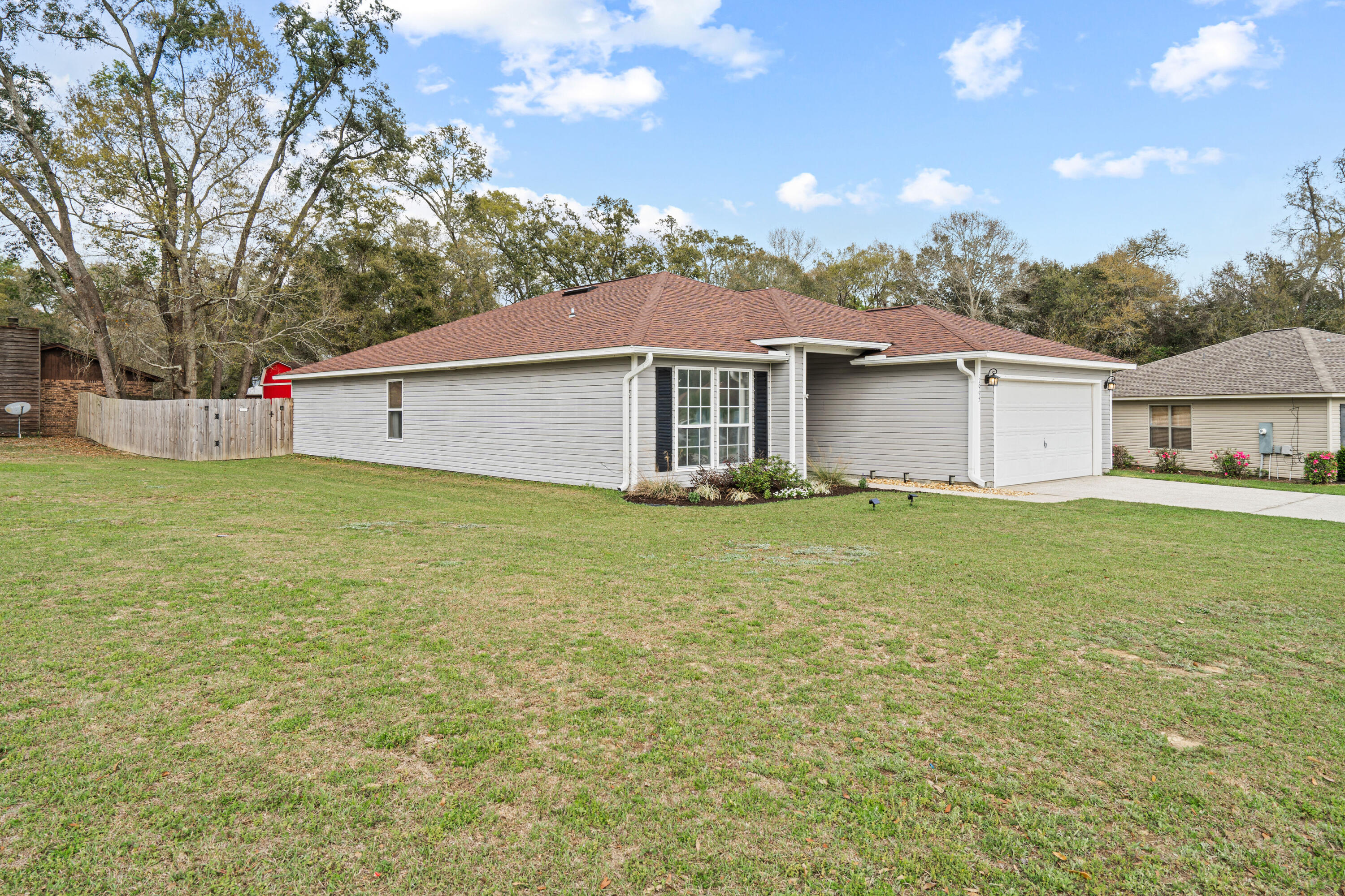 LOST CREEK - Residential