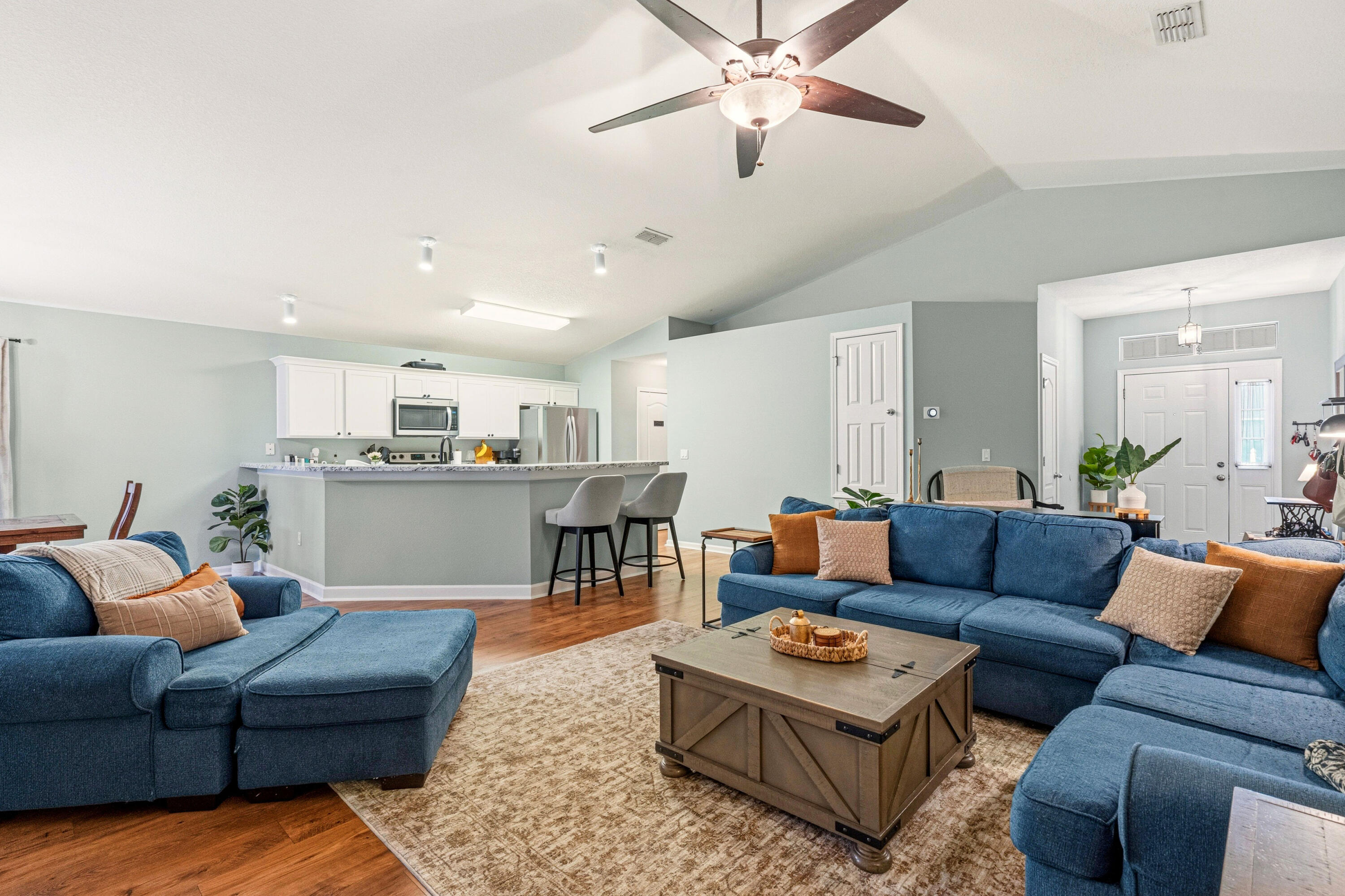 LOST CREEK - Residential