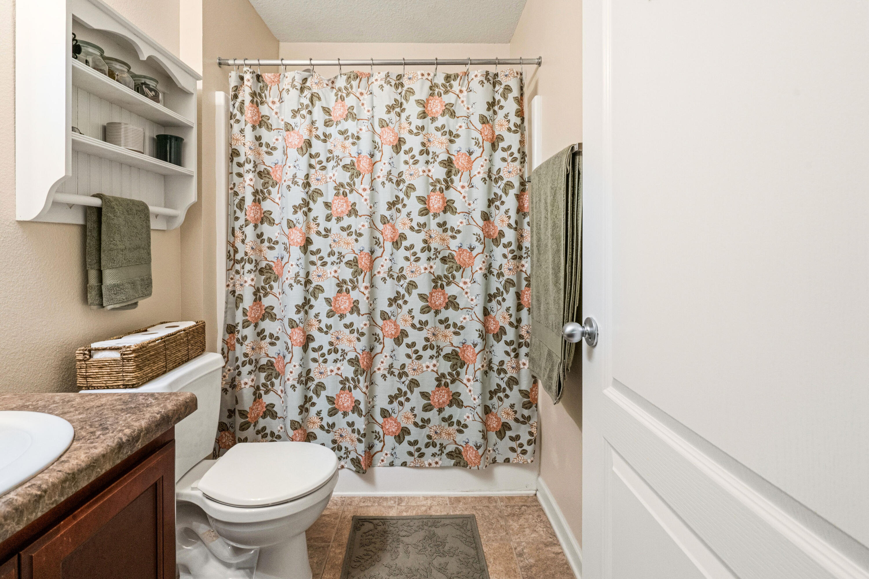 LOST CREEK - Residential