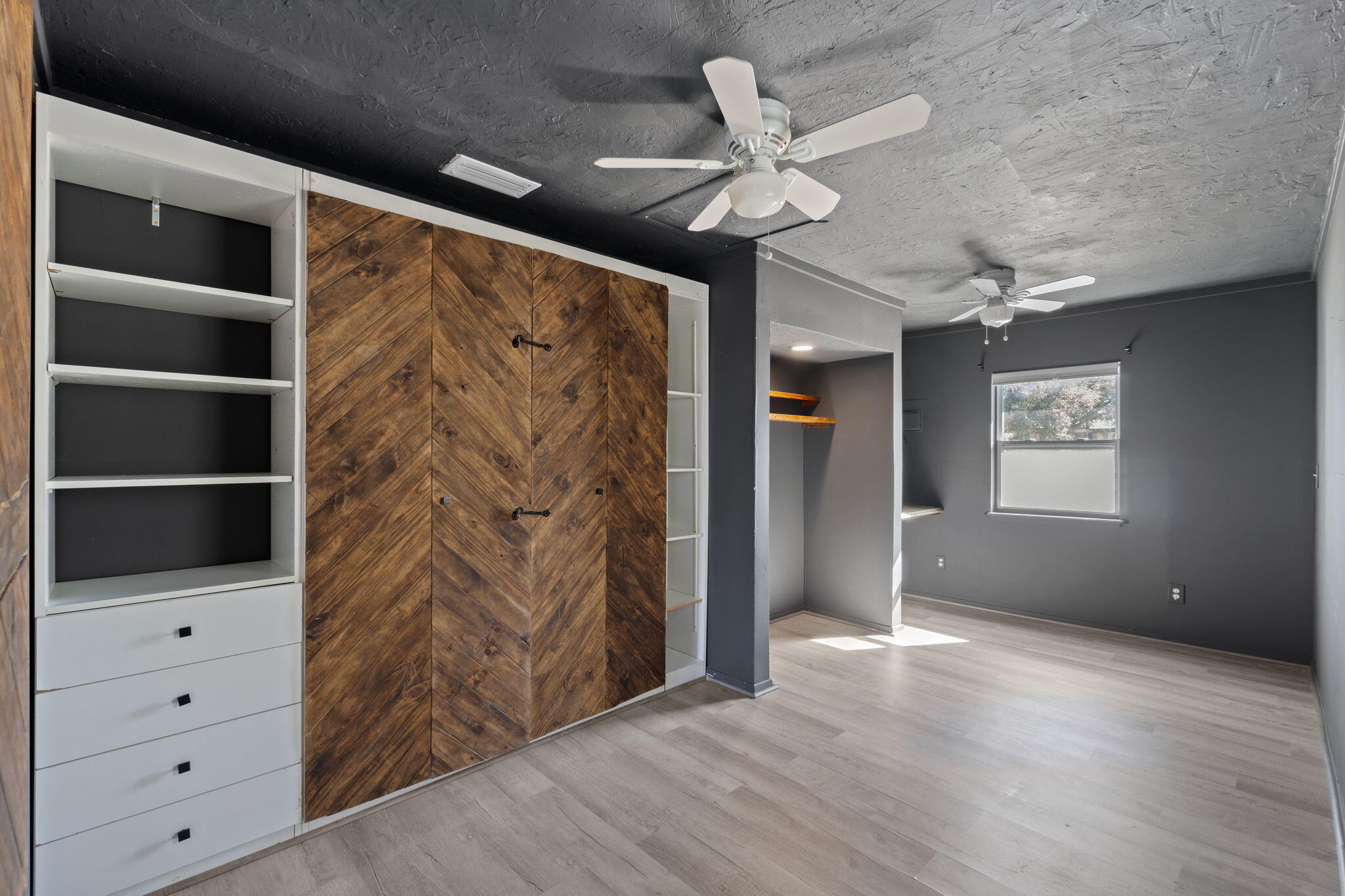 OAK TREE PARK - Residential