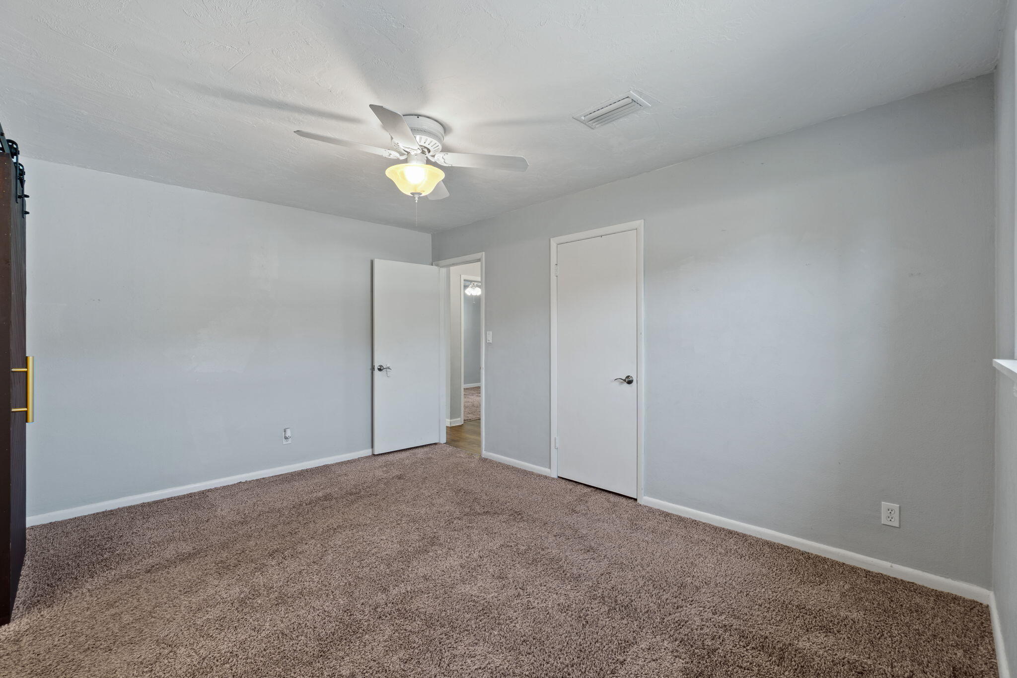 OAK TREE PARK - Residential