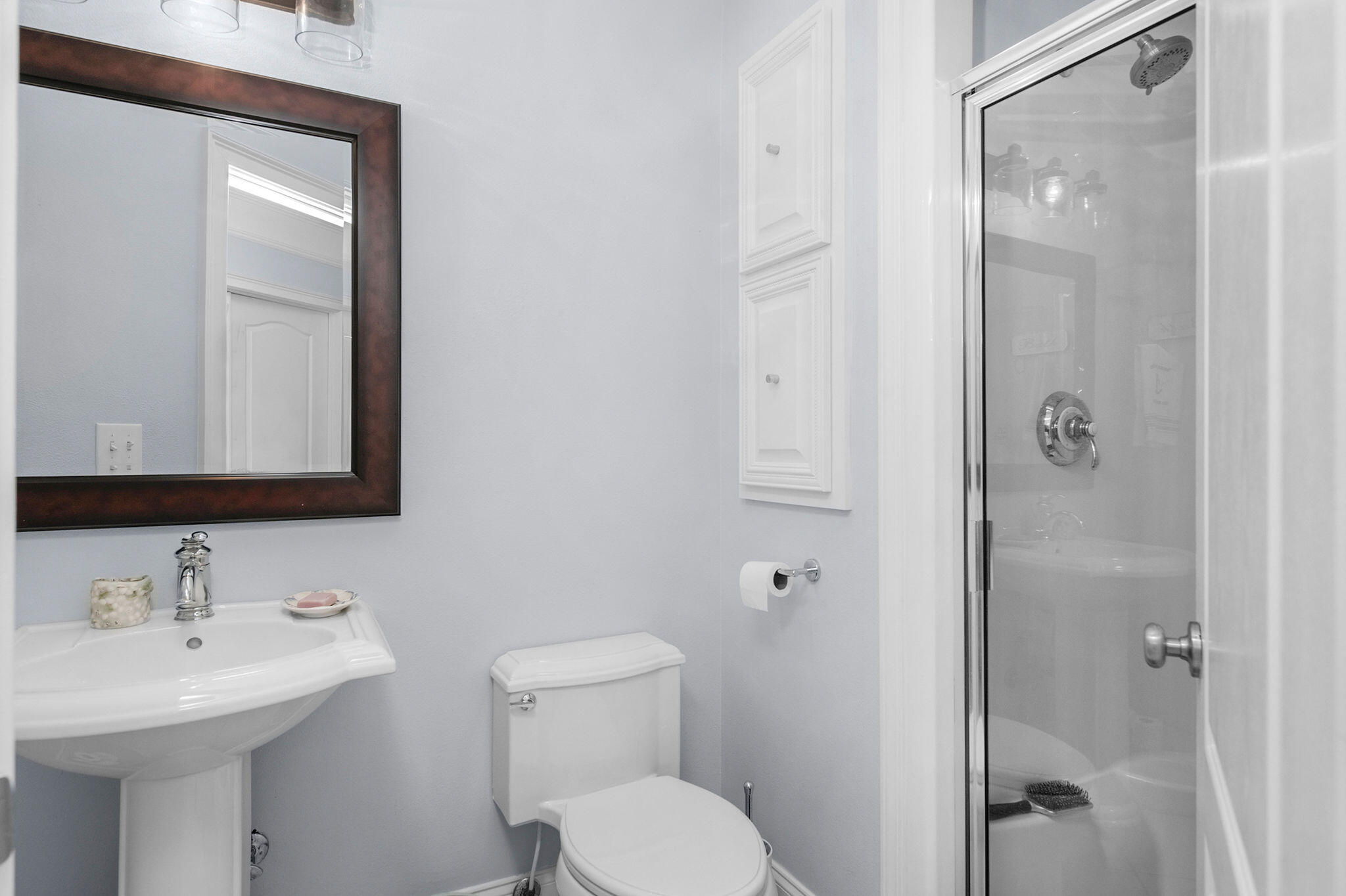THE SOUND CONDOMINIUM - Residential