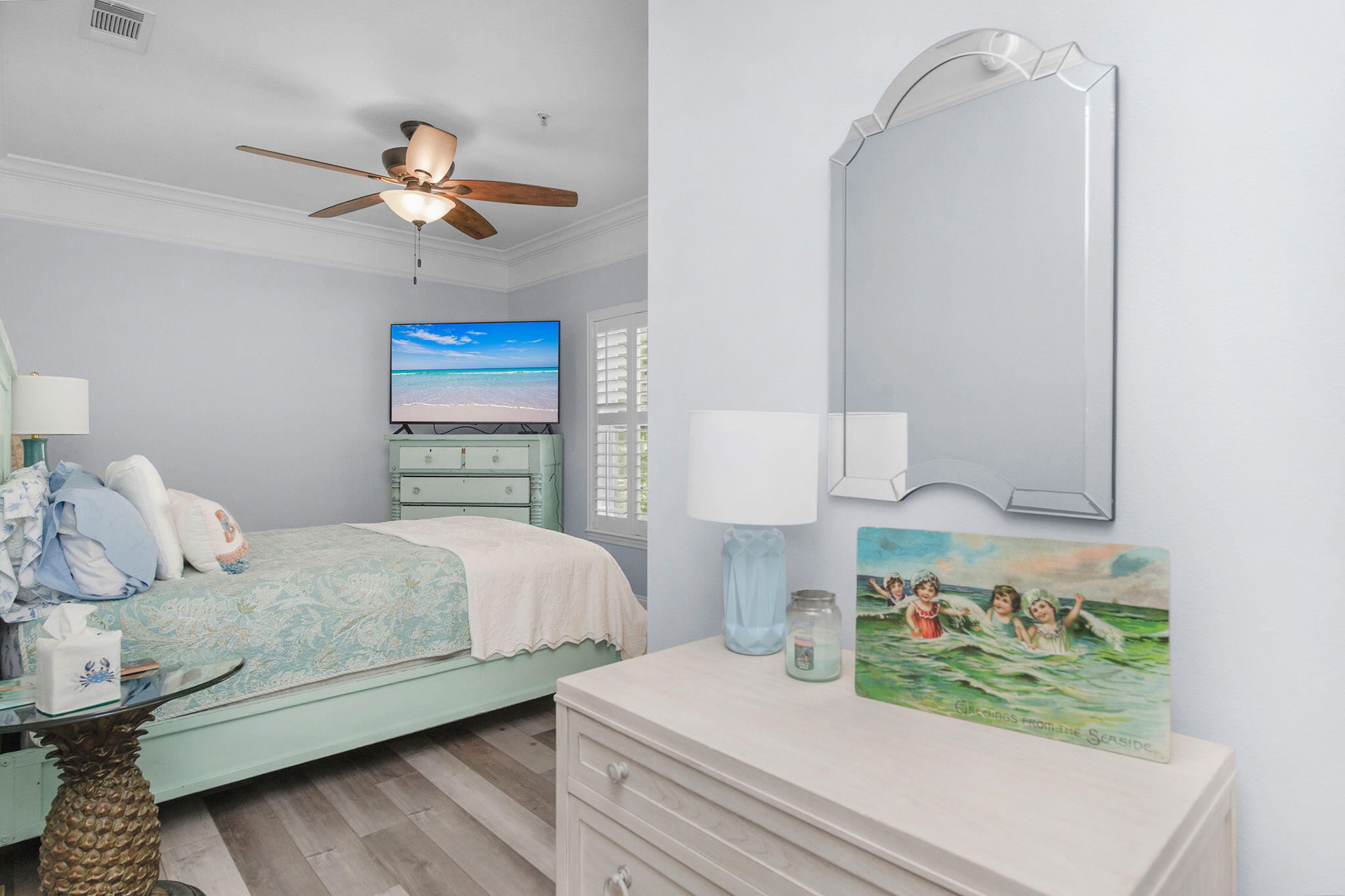 THE SOUND CONDOMINIUM - Residential