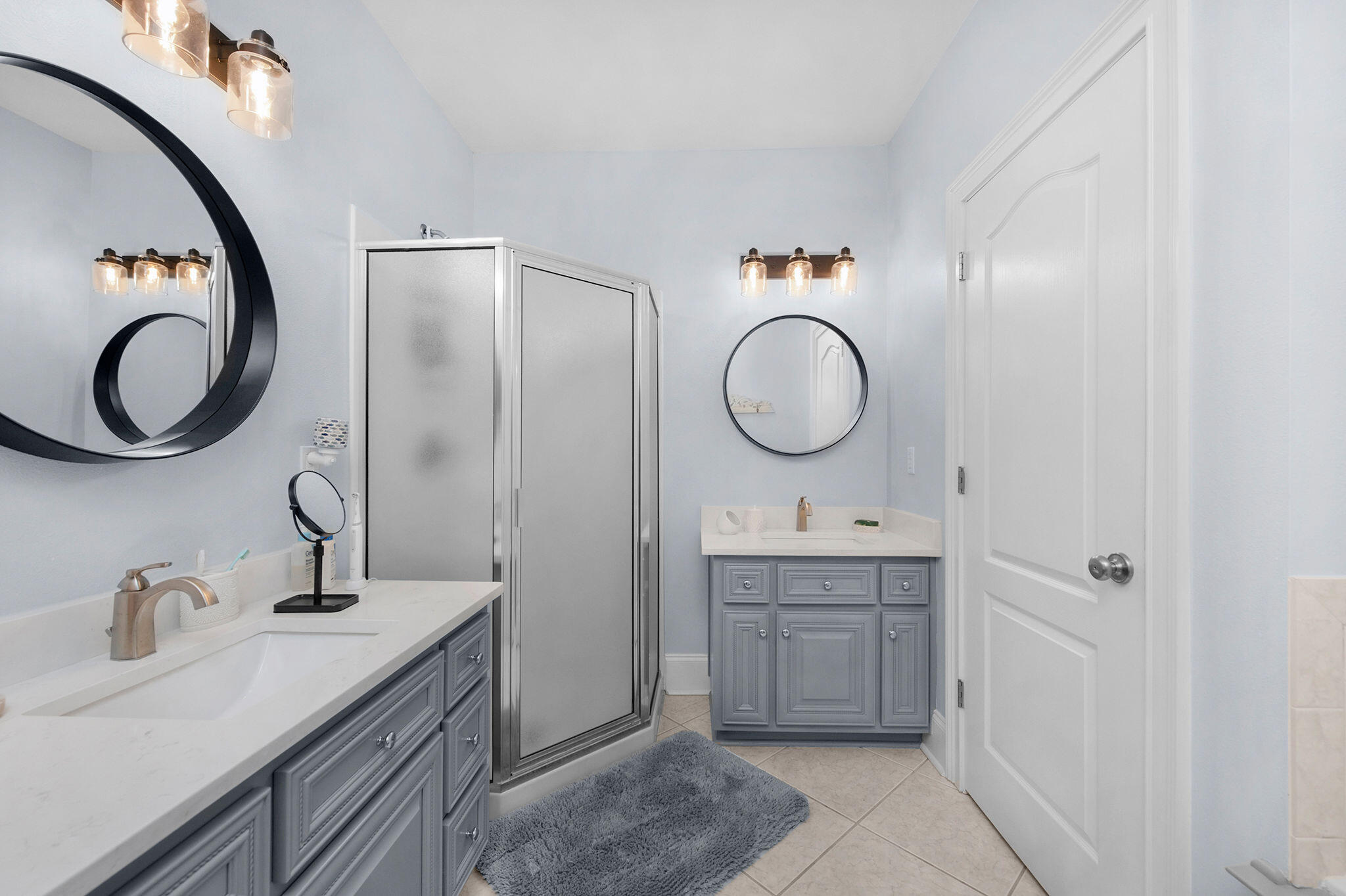 THE SOUND CONDOMINIUM - Residential