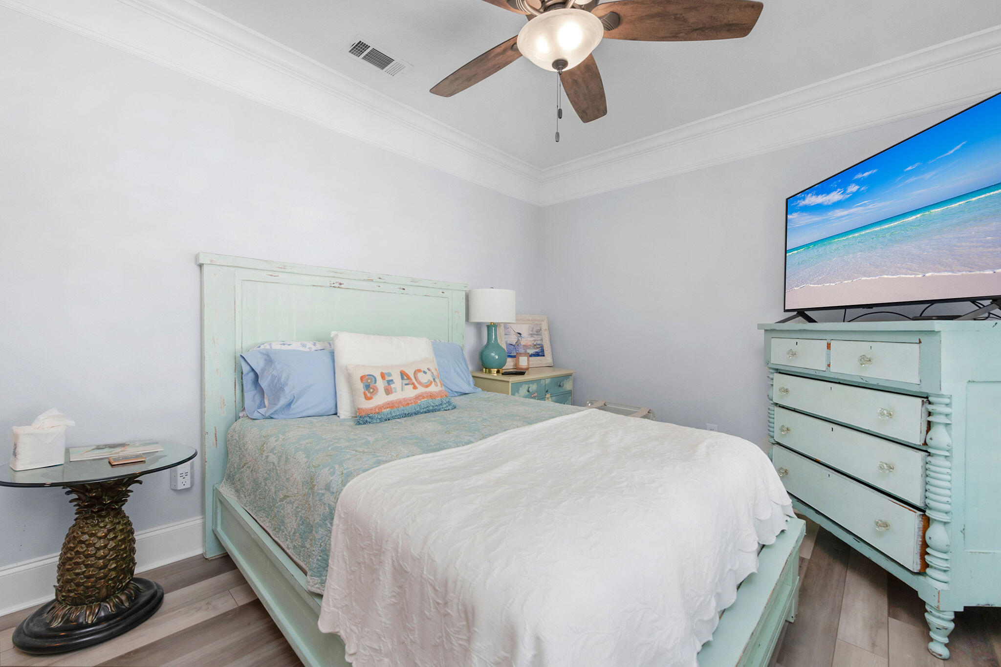 THE SOUND CONDOMINIUM - Residential