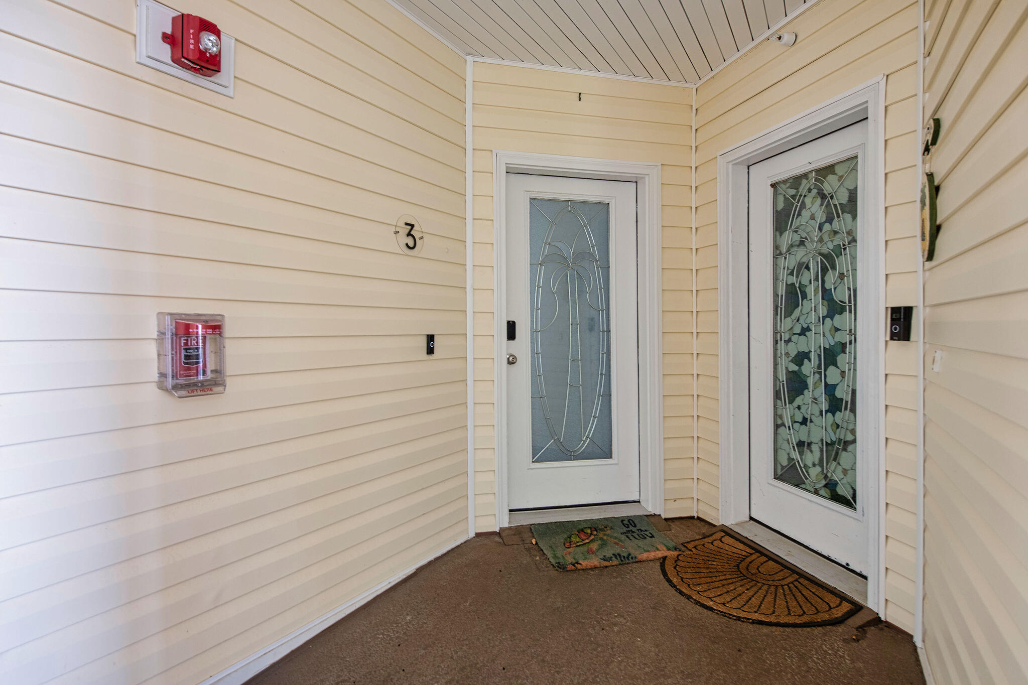 THE SOUND CONDOMINIUM - Residential