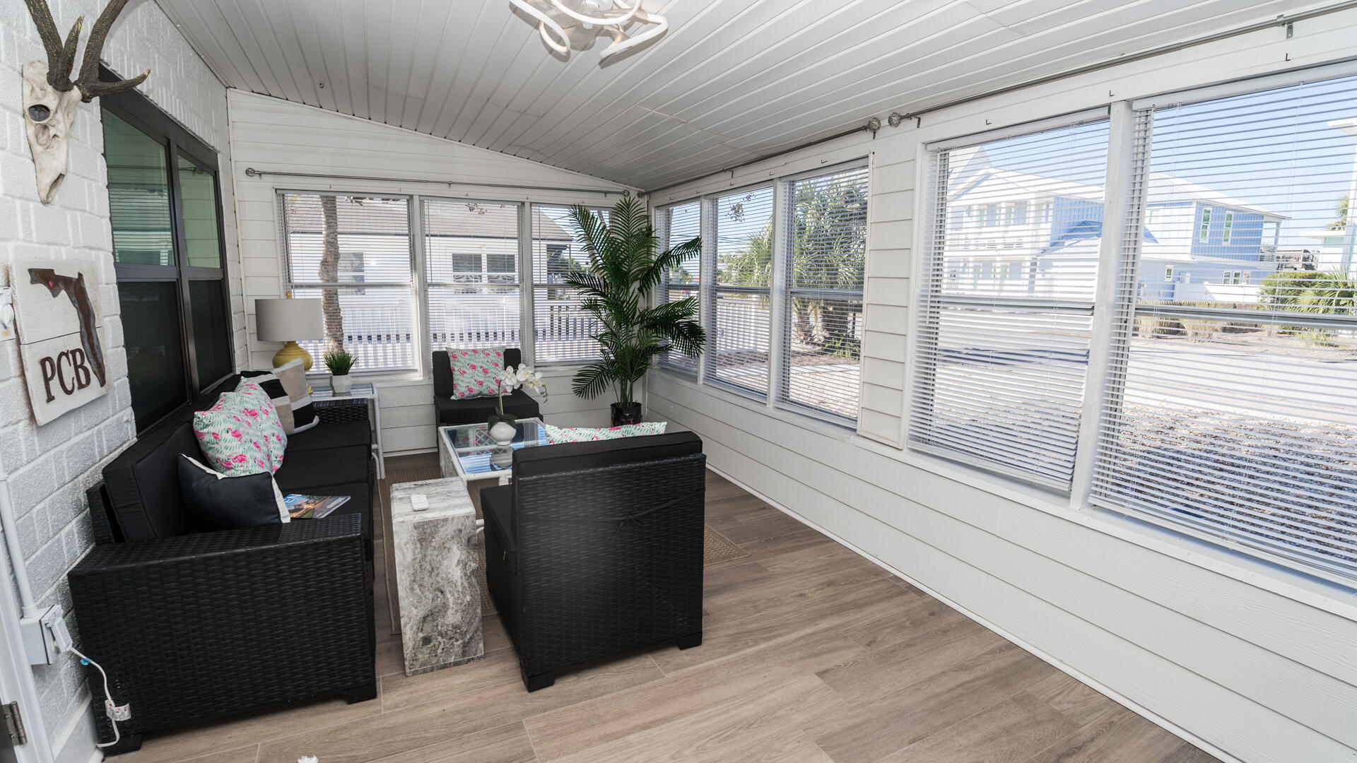 BID-A-WEE S/D - Residential