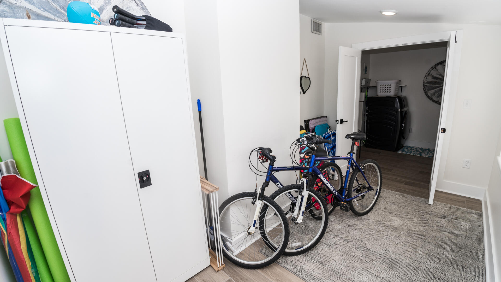 BID-A-WEE S/D - Residential