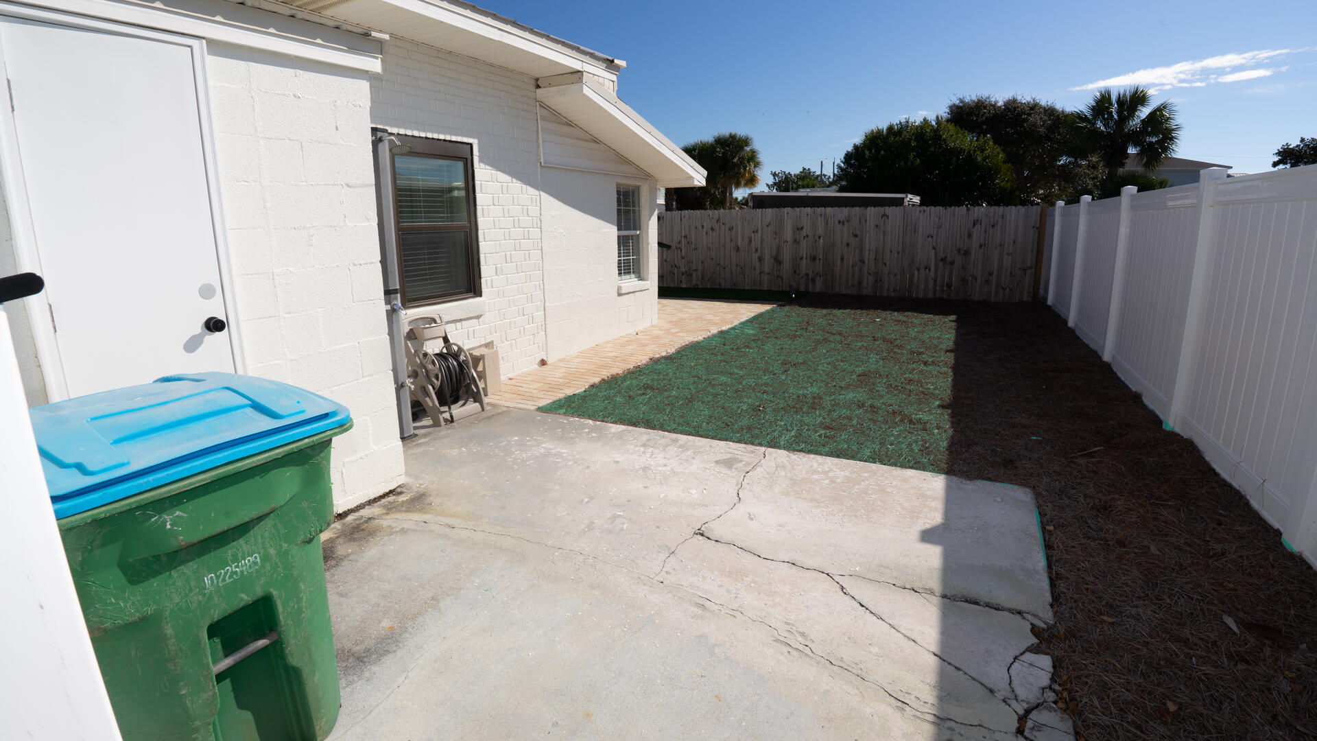 BID-A-WEE S/D - Residential