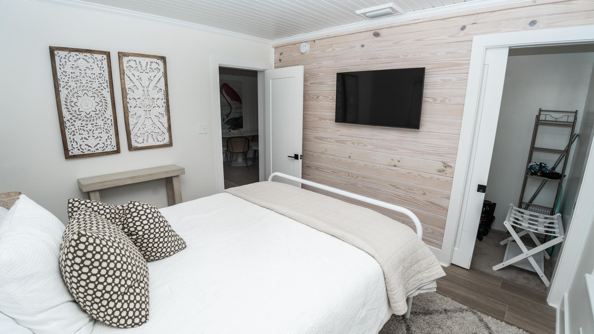 BID-A-WEE S/D - Residential