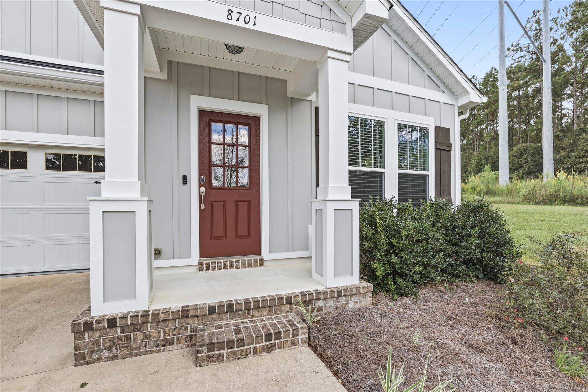 8701 Glenoak Trail