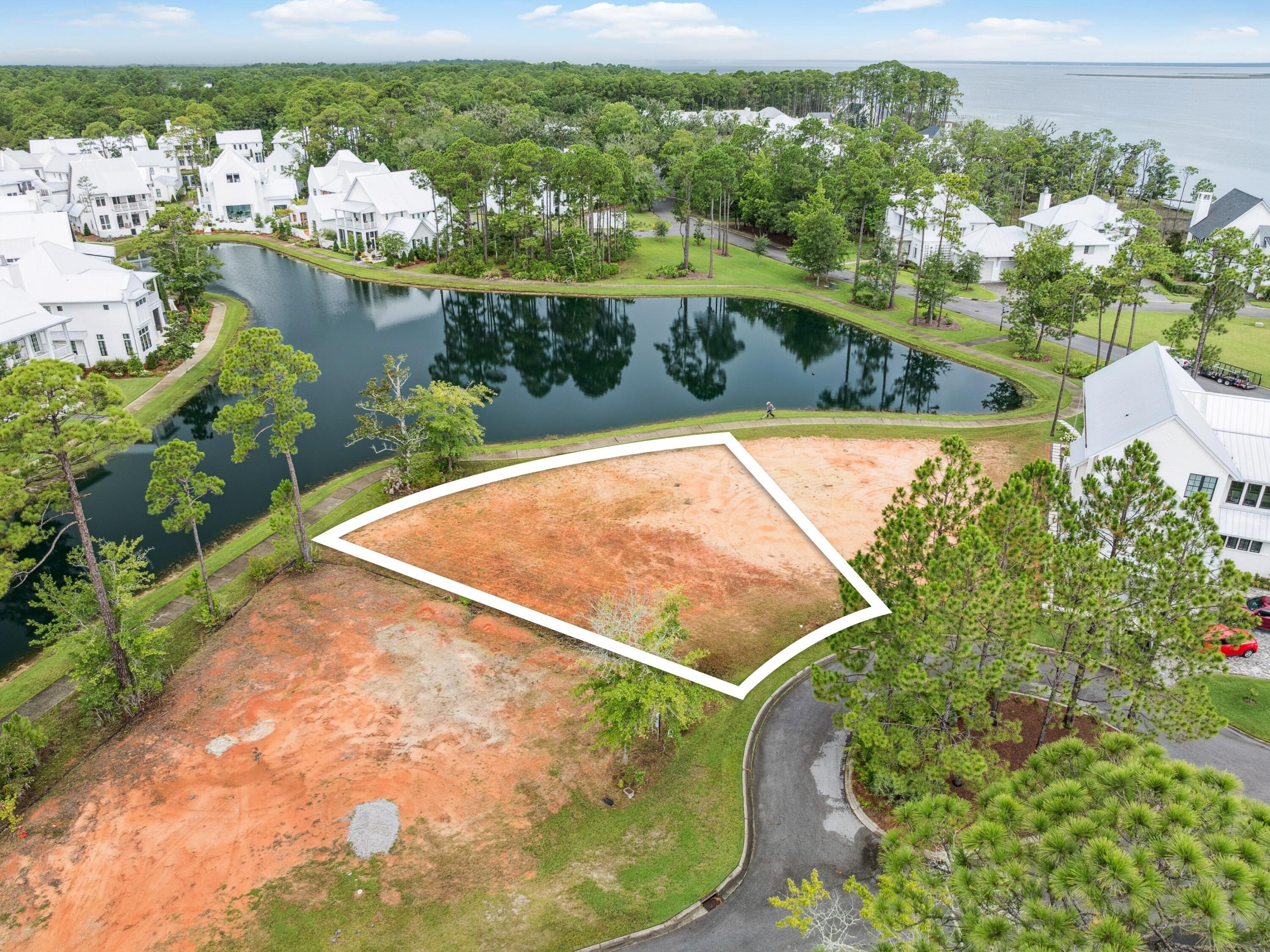 CHURCHILL OAKS - Residential