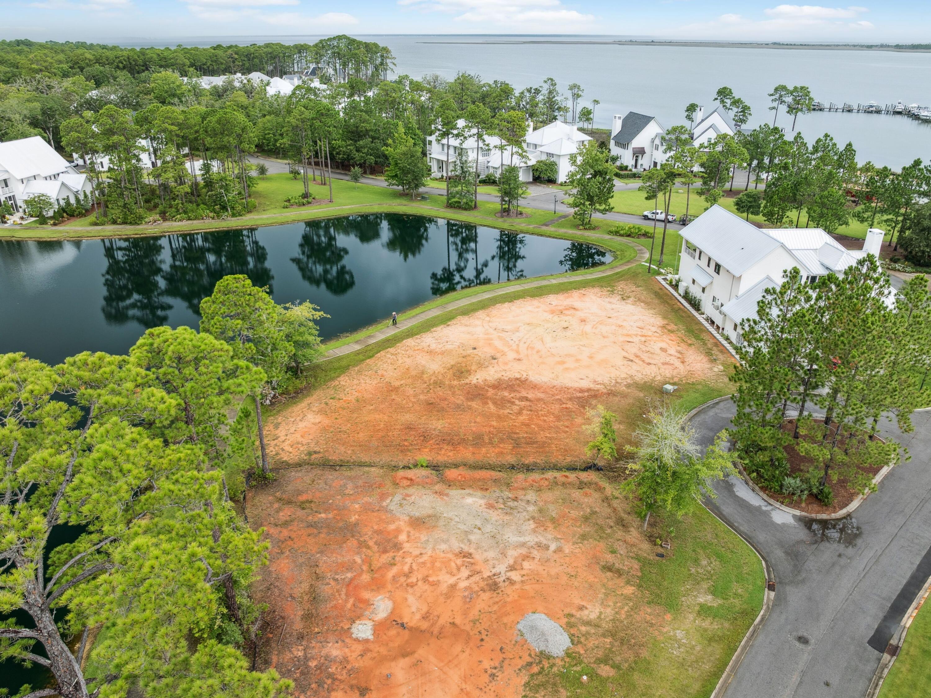 CHURCHILL OAKS - Residential