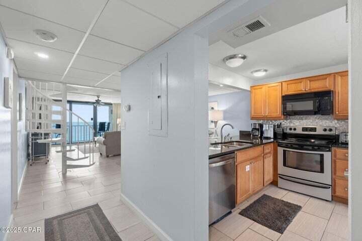 EDGEWATER TOWER 3 - Residential