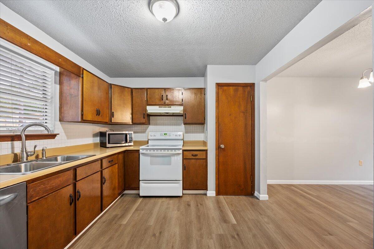 SHANGRA WOODS 1ST ADDN - Residential