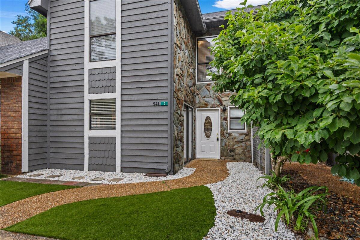 SHANGRA WOODS 1ST ADDN - Residential