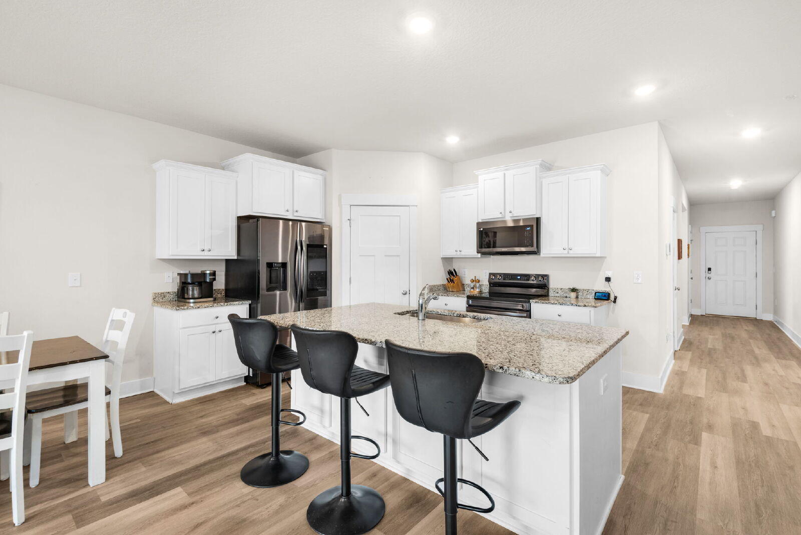 FOREST BAY ESTATES - Residential Lease