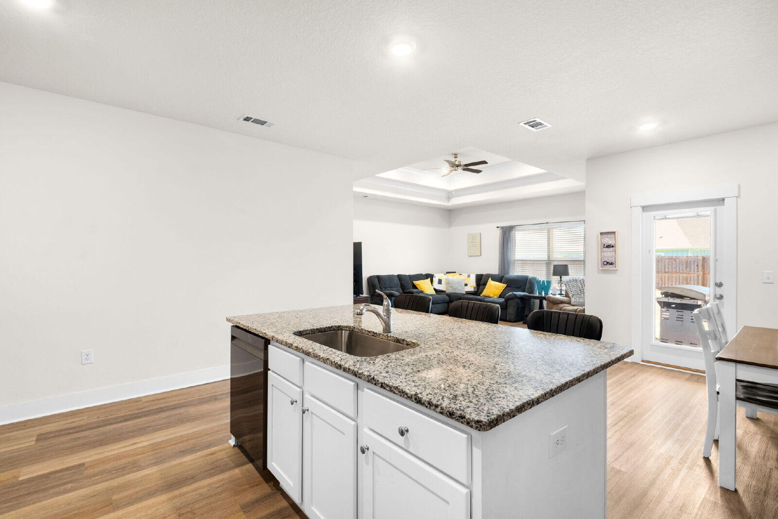 FOREST BAY ESTATES - Residential Lease