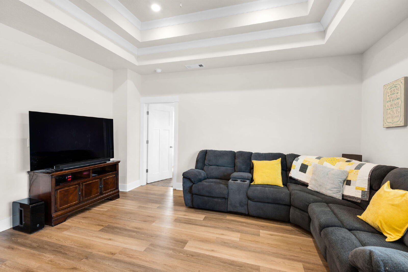 FOREST BAY ESTATES - Residential Lease