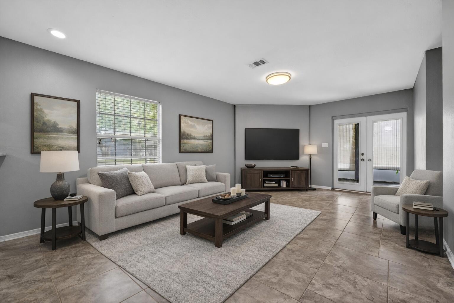 LA CHATEAU - Residential